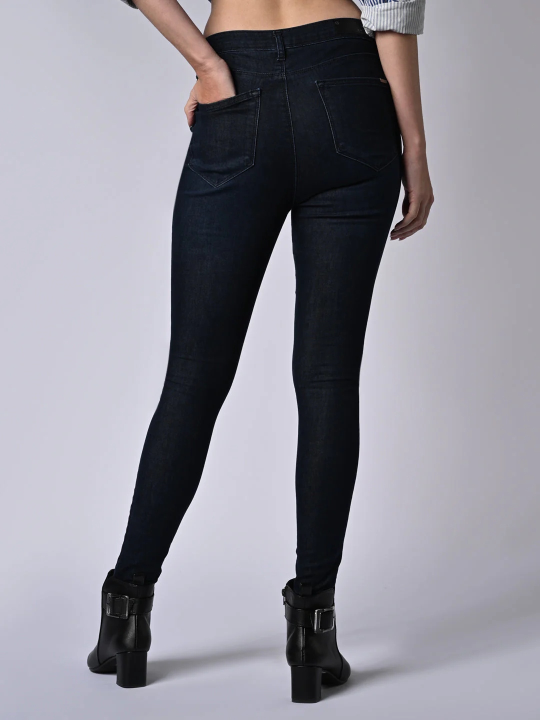 Women High-Rise Skinny Fit Jeans - Image 3