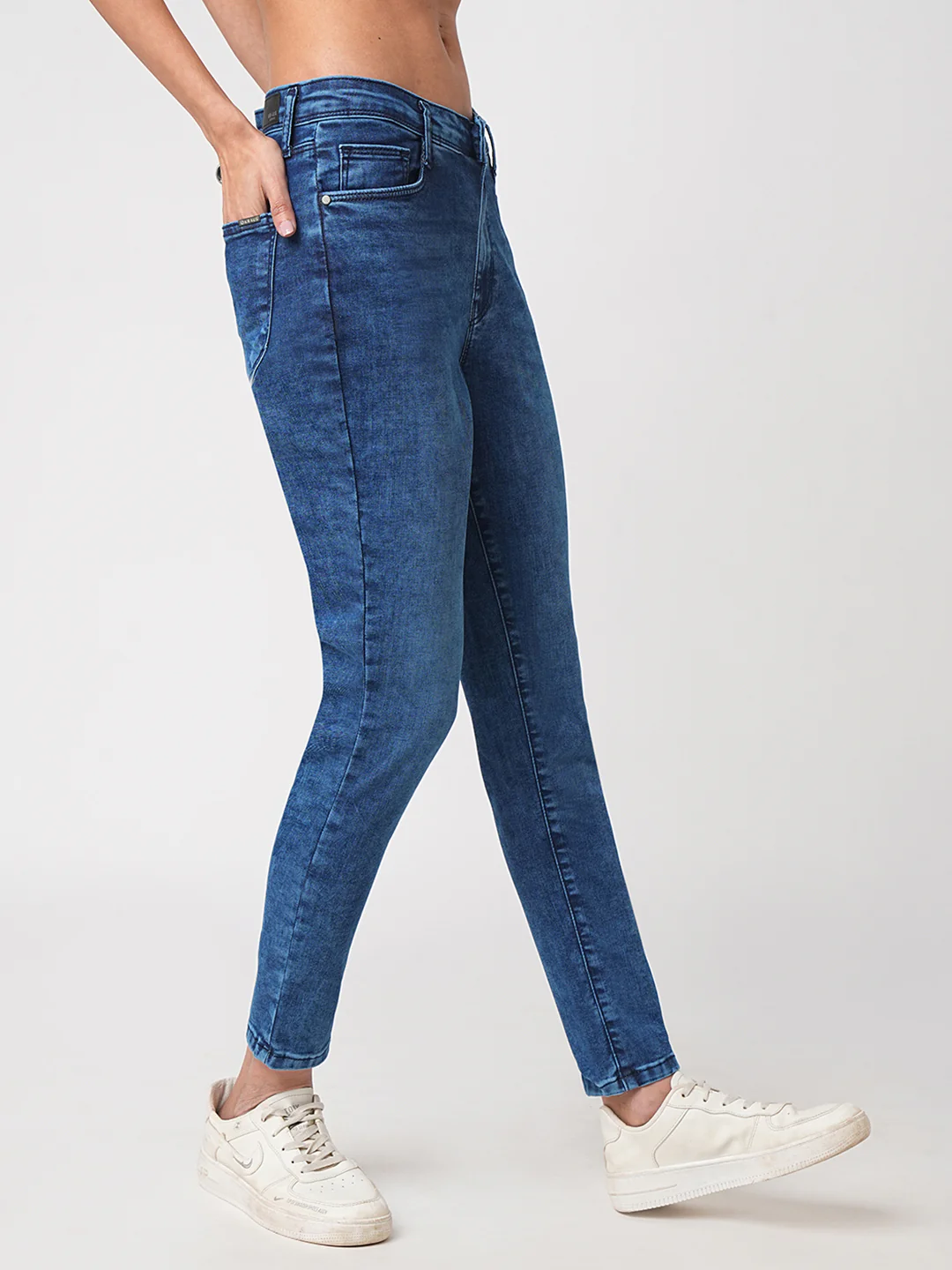 Women High-Rise Skinny Jeans - Image 5