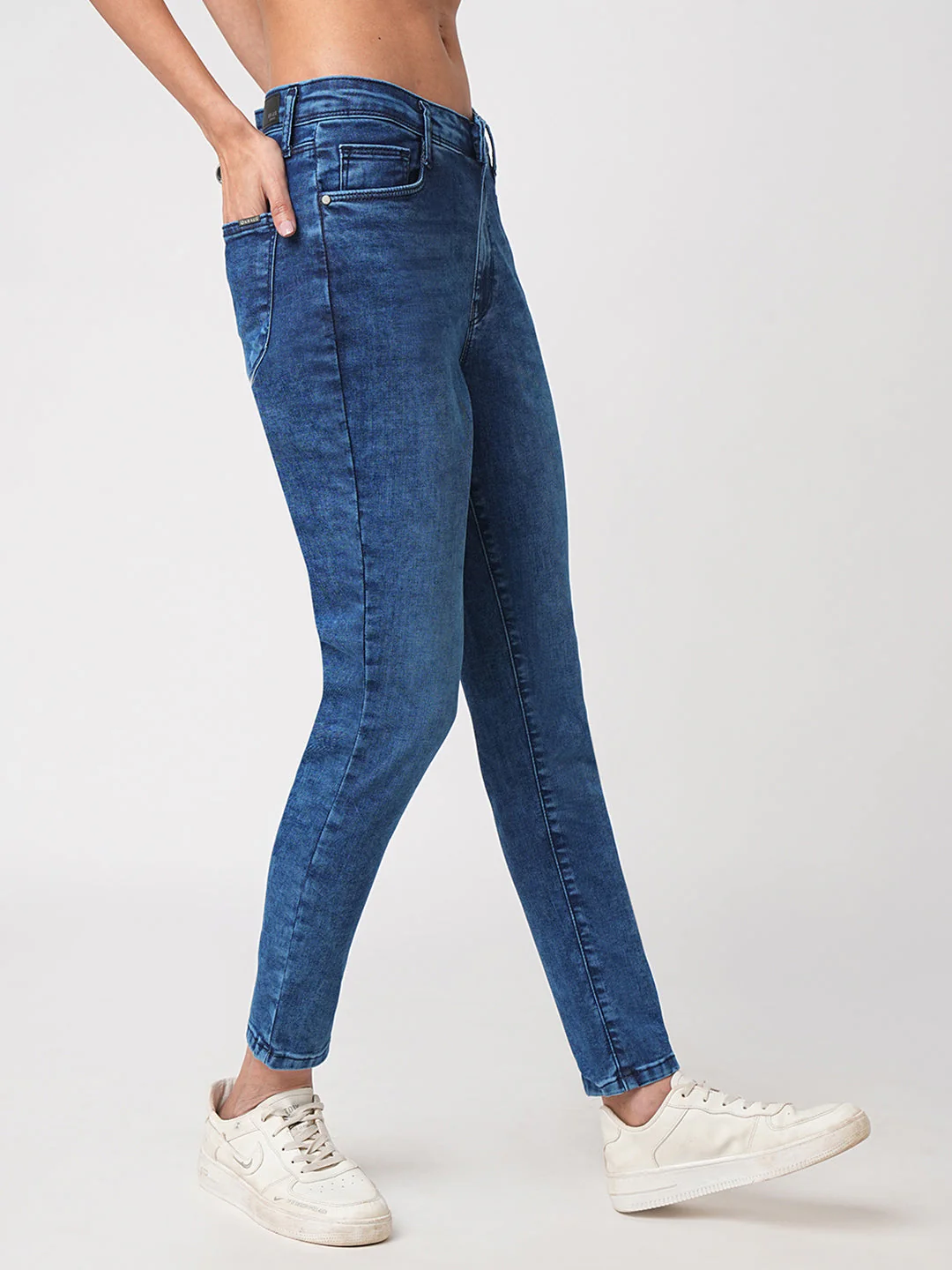 Women High-Rise Skinny Jeans - Image 5