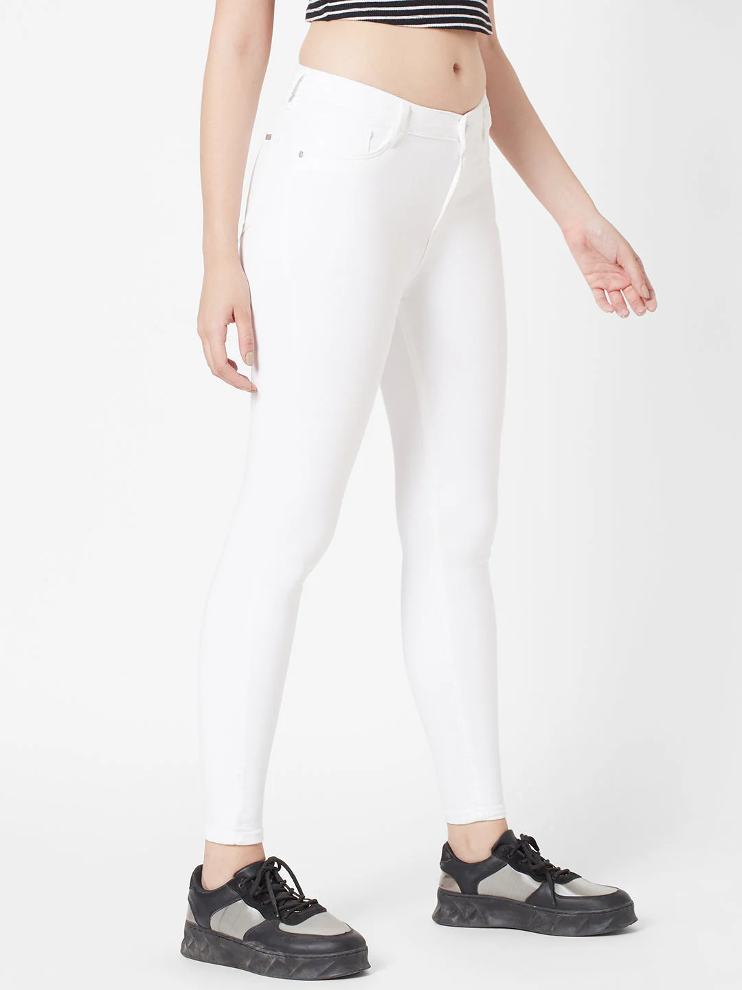 Women High-Rise Skinny Jeans - Image 4