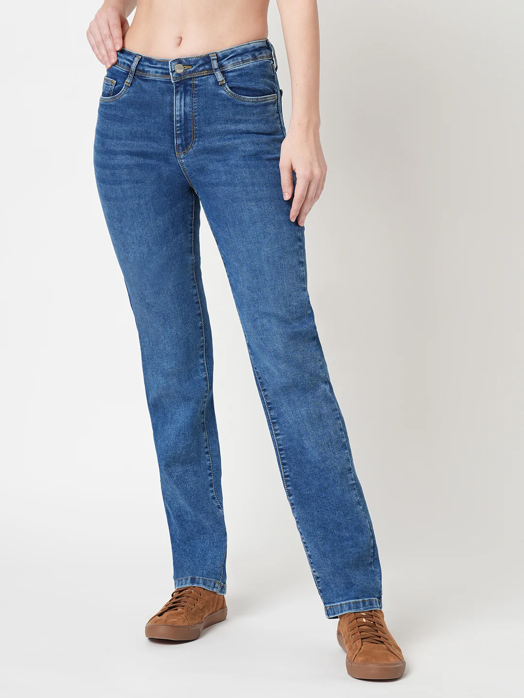 Women High-Rise Slim Straight Fit Jeans - Image 2