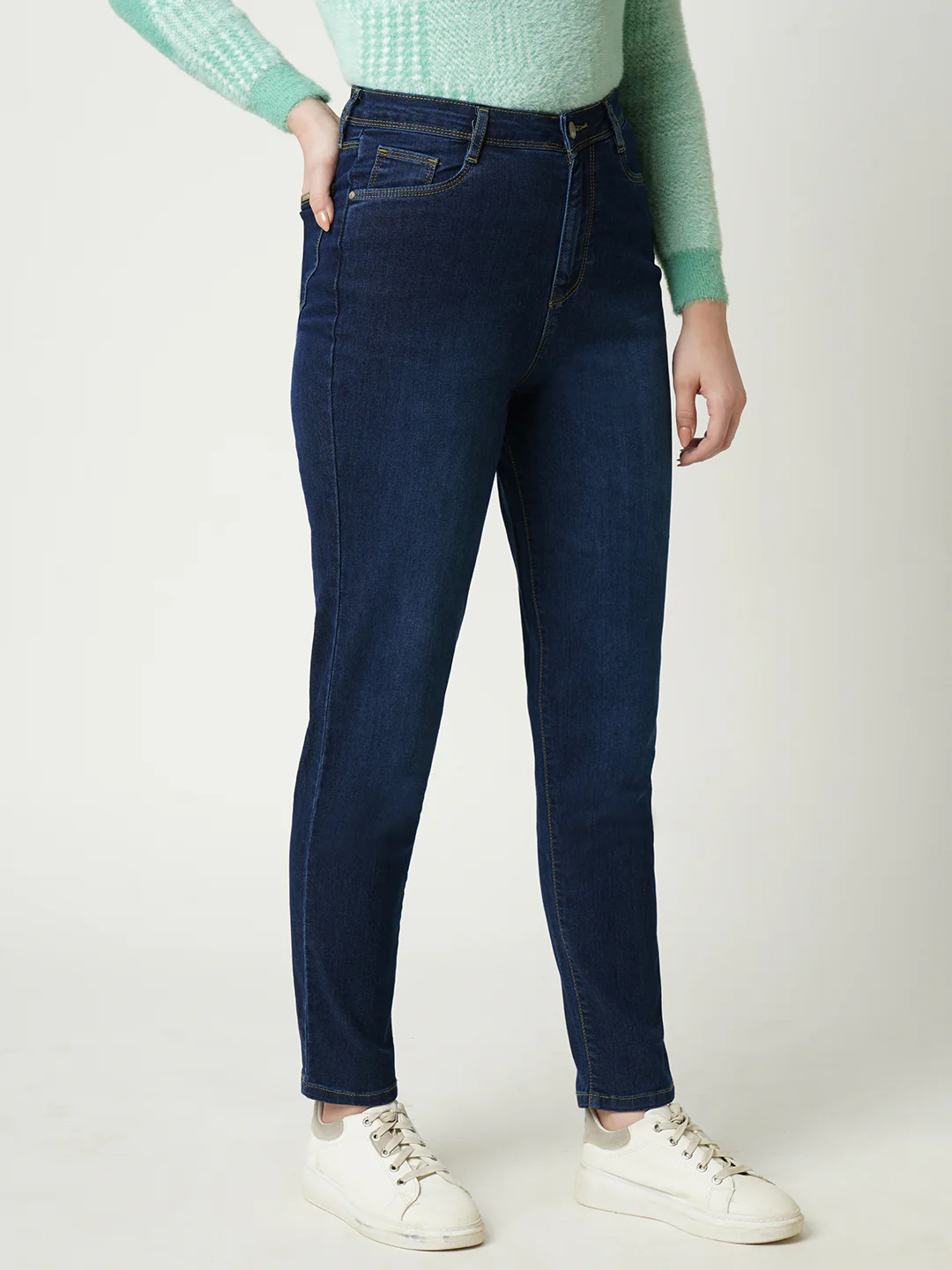 Women High-Rise Slim Straight Fit Jeans - Image 4