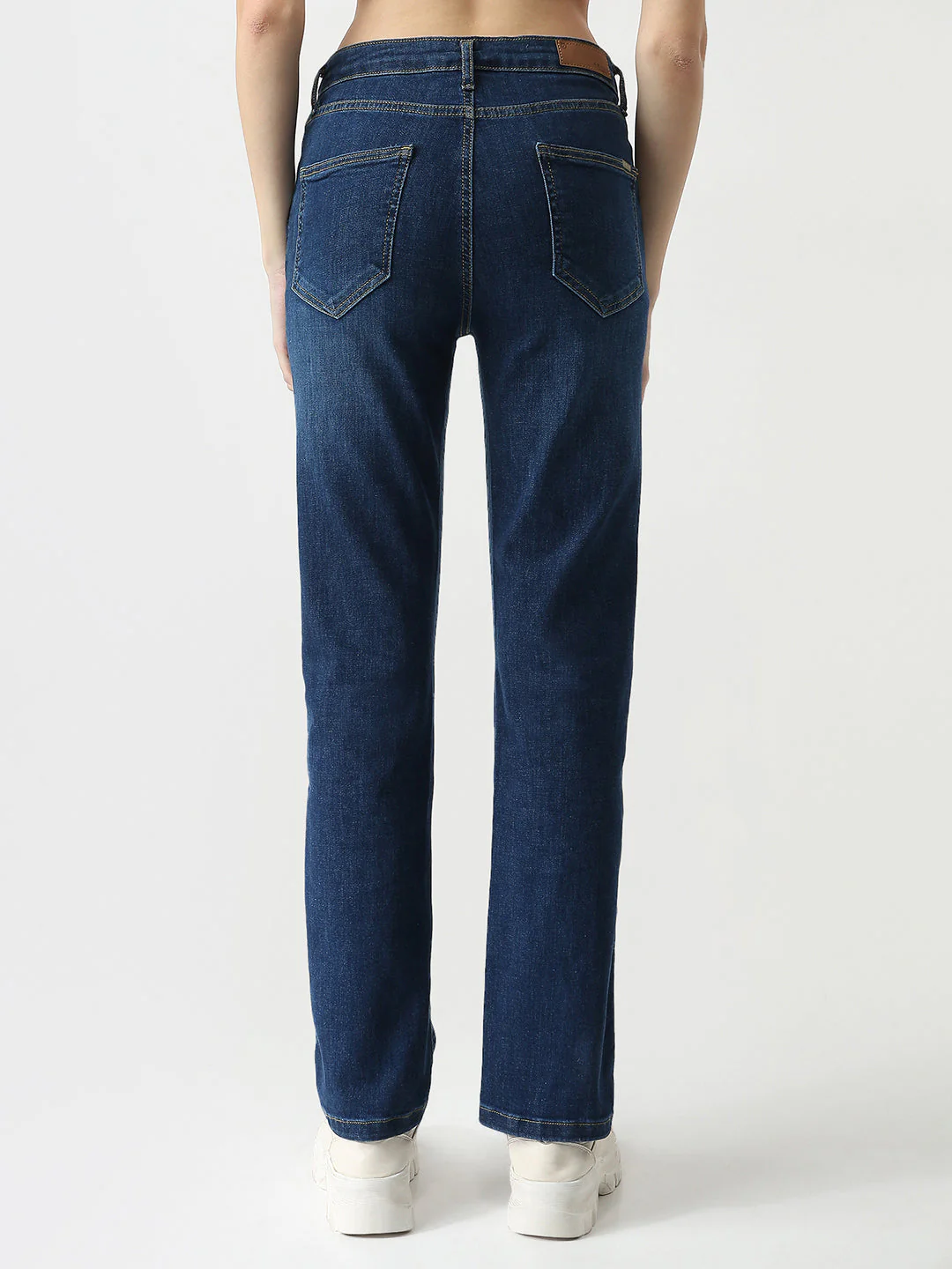 Women High-Rise Straight Fit Jeans - Image 3