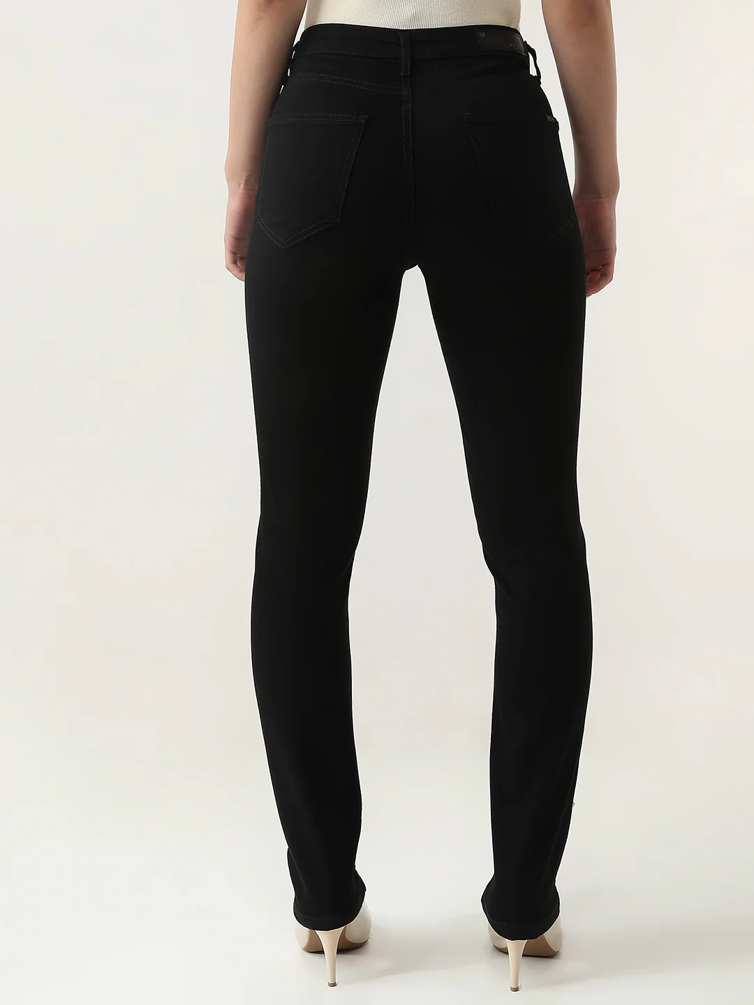 Women High-Rise Straight Fit Jeans - Image 3