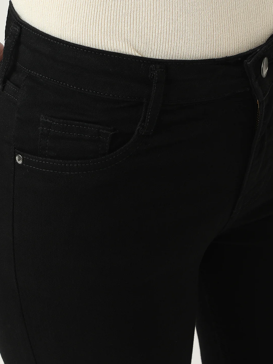 Women High-Rise Straight Fit Jeans - Image 5