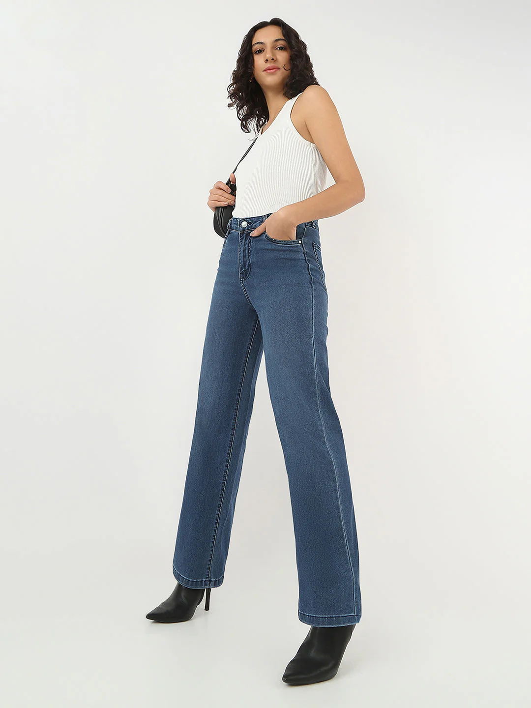 Women High-Rise Stright Fit Jeans