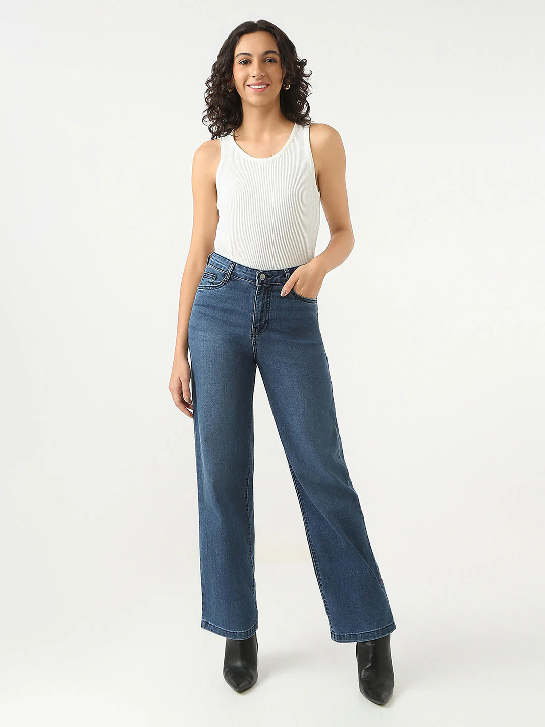 Women High-Rise Stright Fit Jeans - Image 4