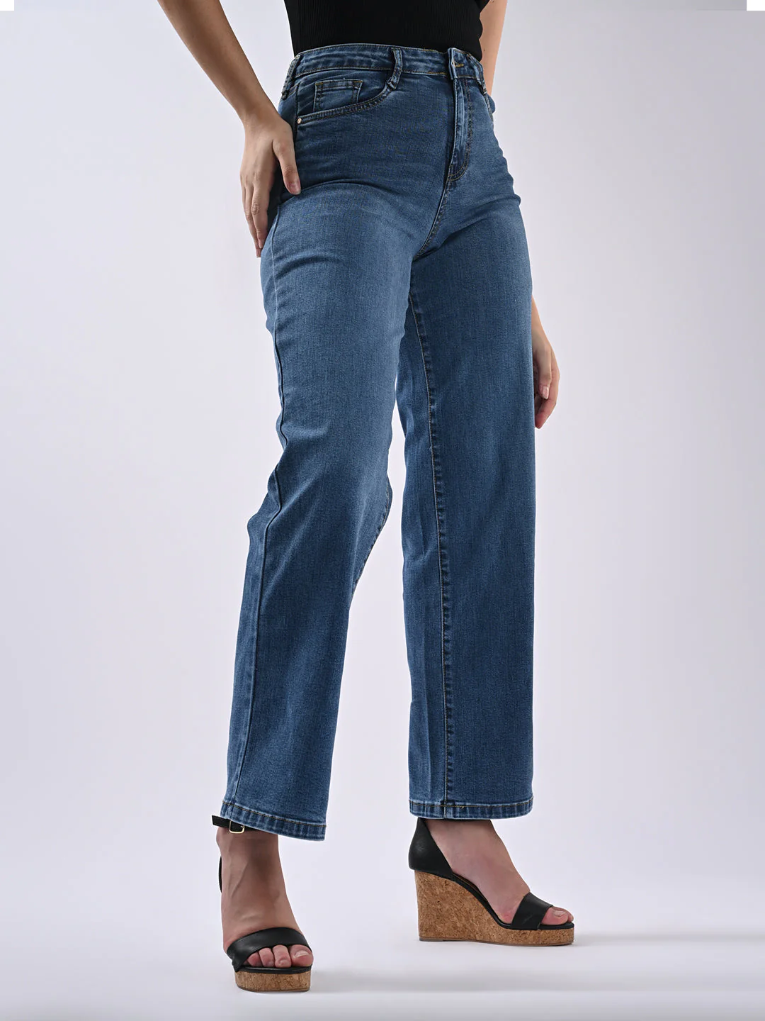 Women High-Rise Wide Leg Jeans - Image 5