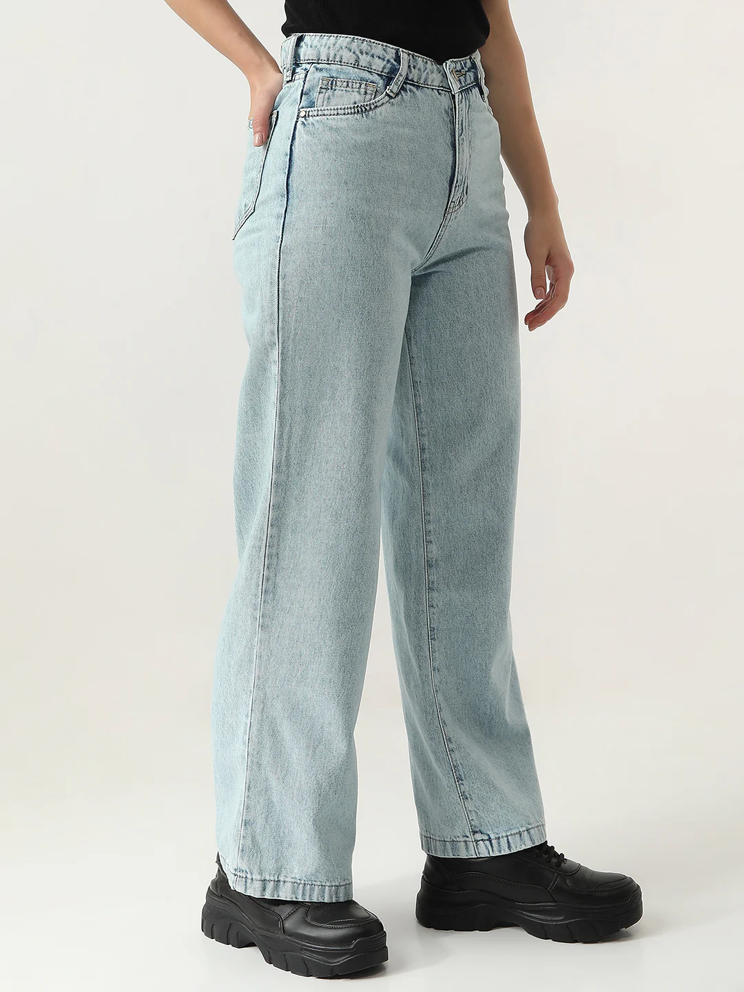 Women High-Rise Wide Leg Jeans - Image 4