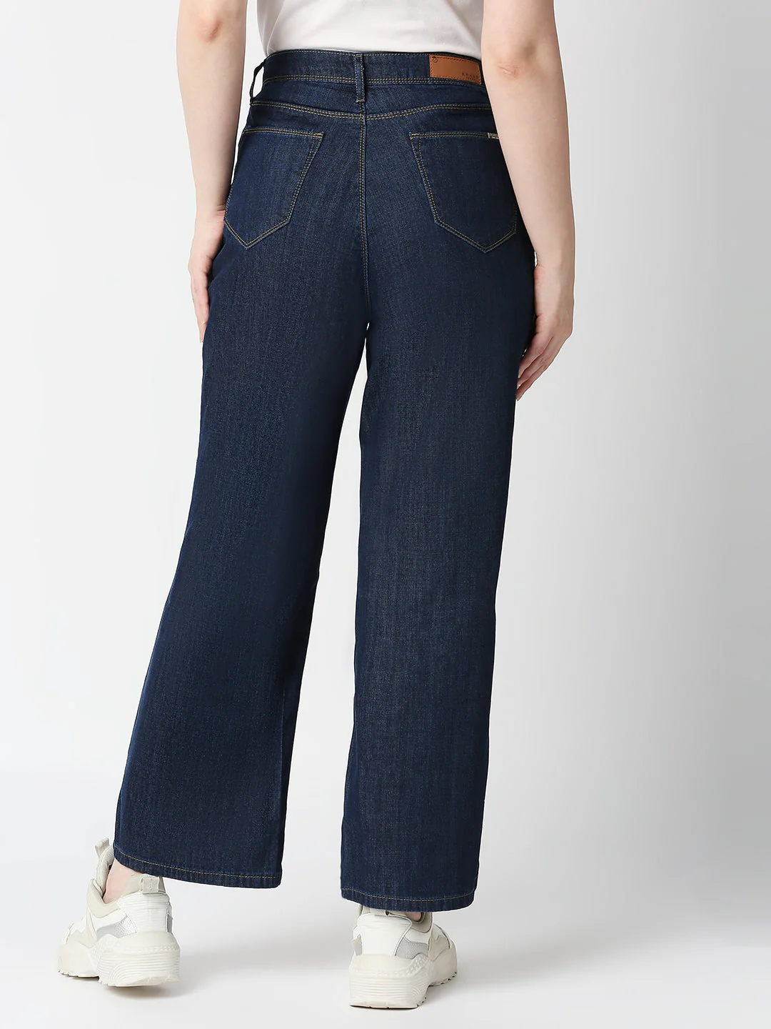 Women High-Rise Wide Leg Jeans - Image 3