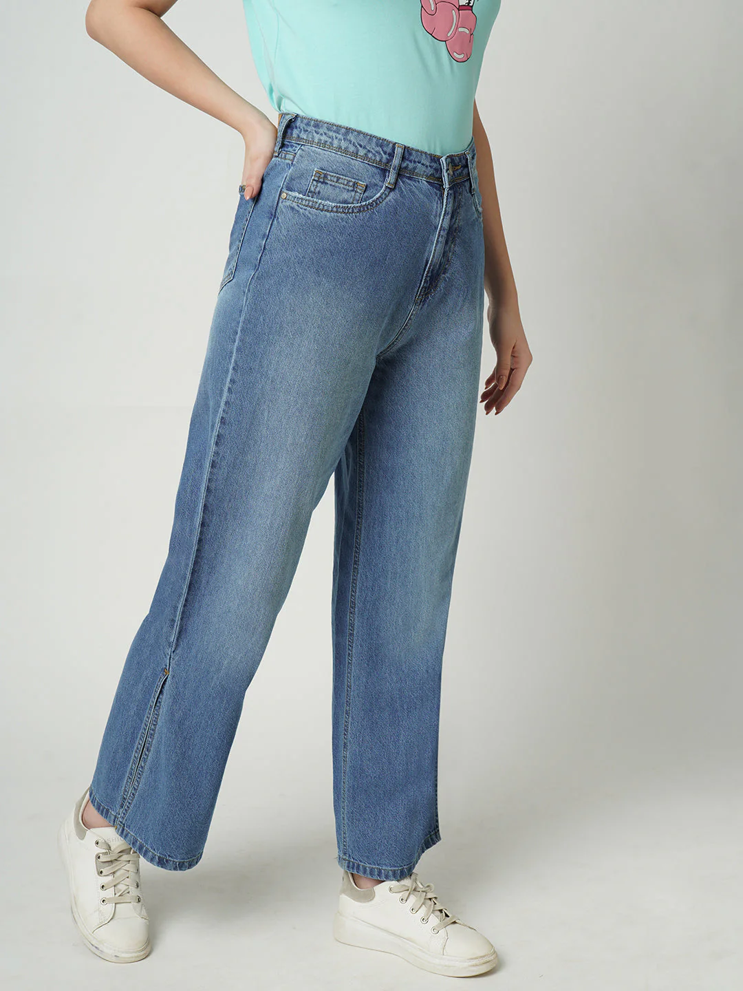 Women High-Rise Wide Leg Jeans - Image 4