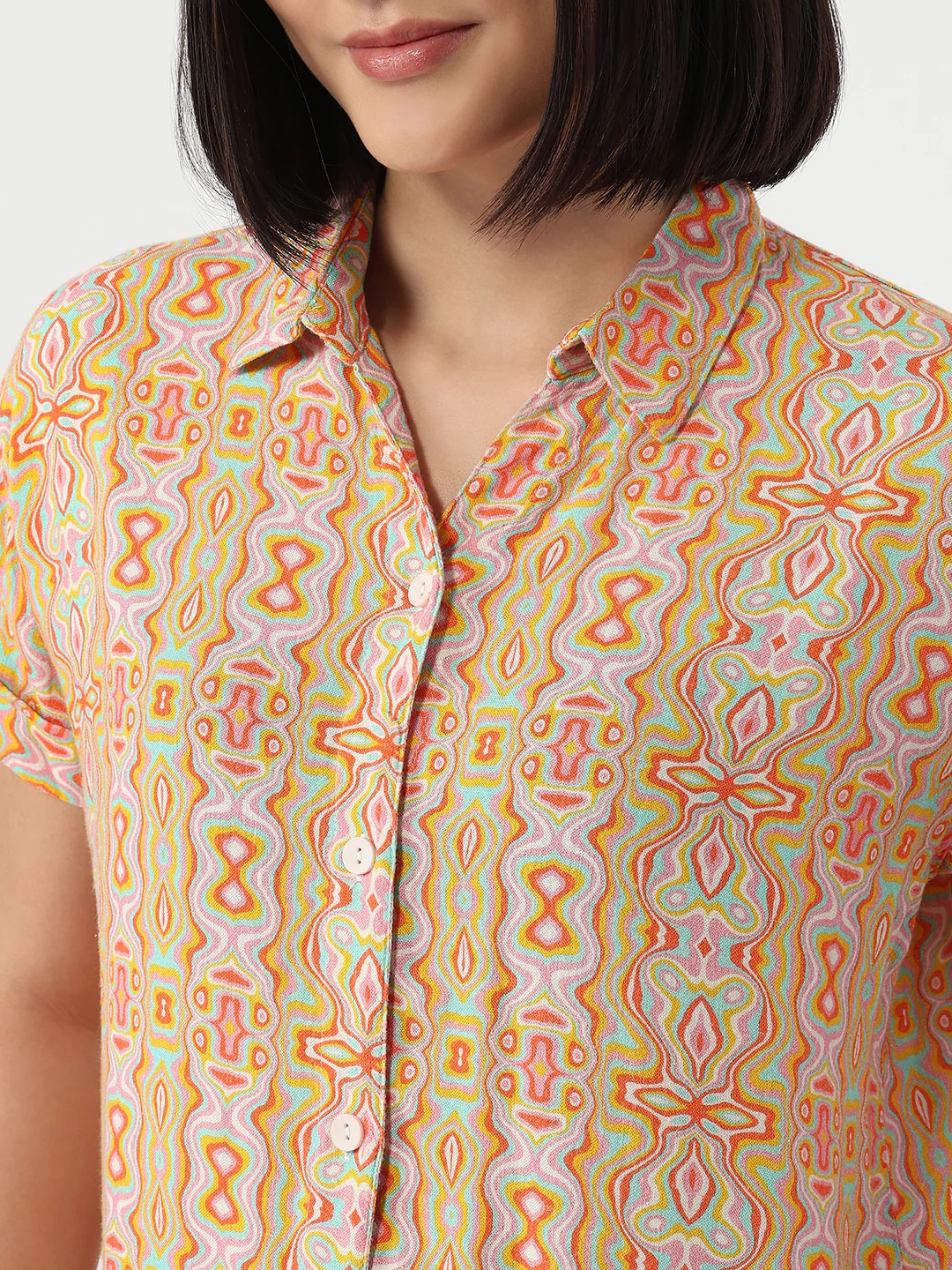 Women Kaleidoscope Print Crop Shirt - Image 5