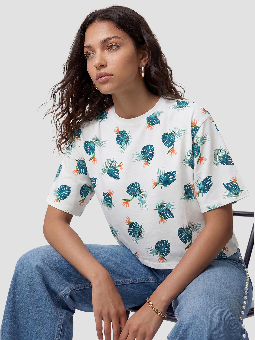 Women Leaf Graphic Print Crop Tees - Image 2
