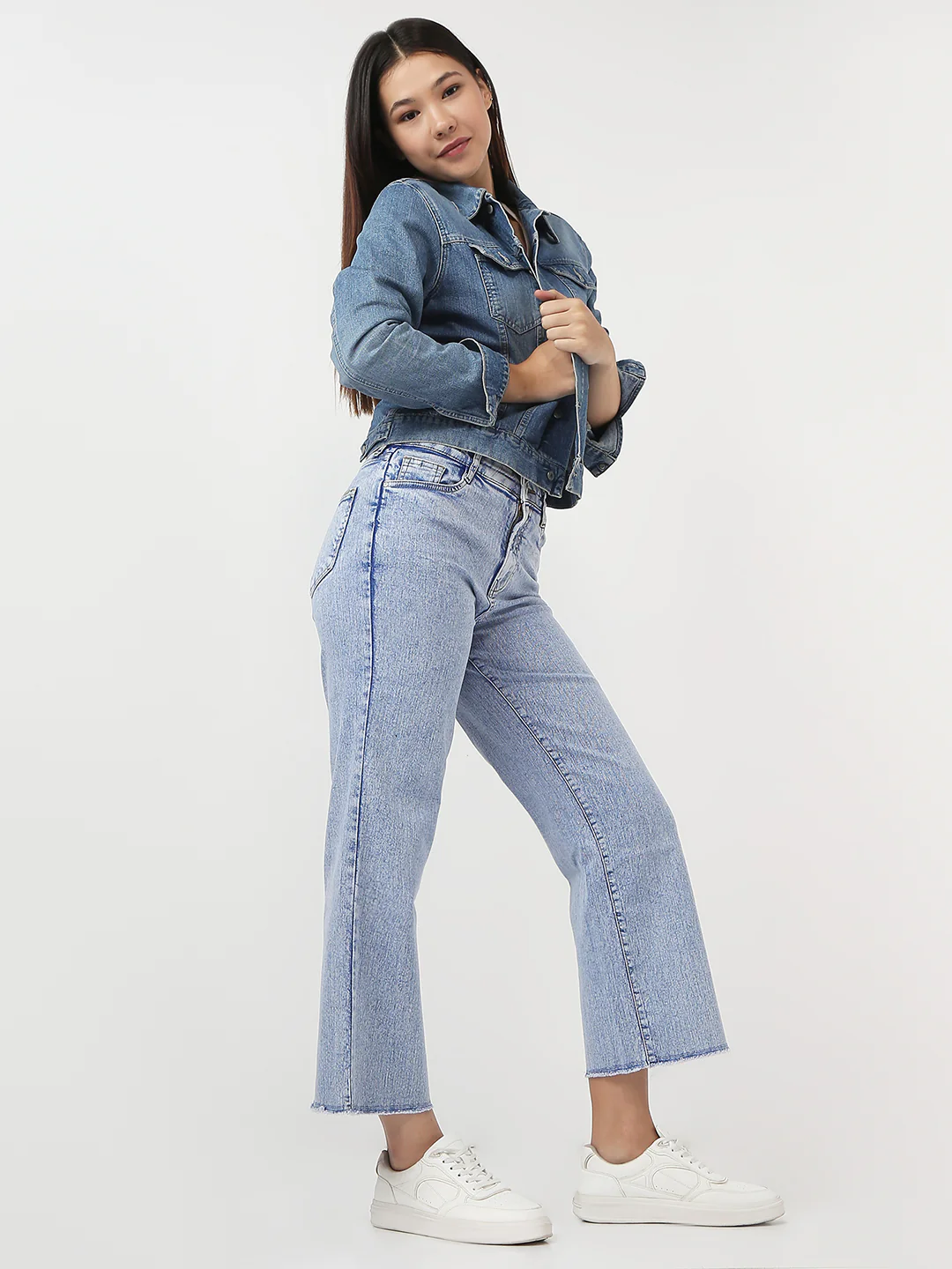 Women Light Blue High-Rise Crop Wide Leg Jeans
