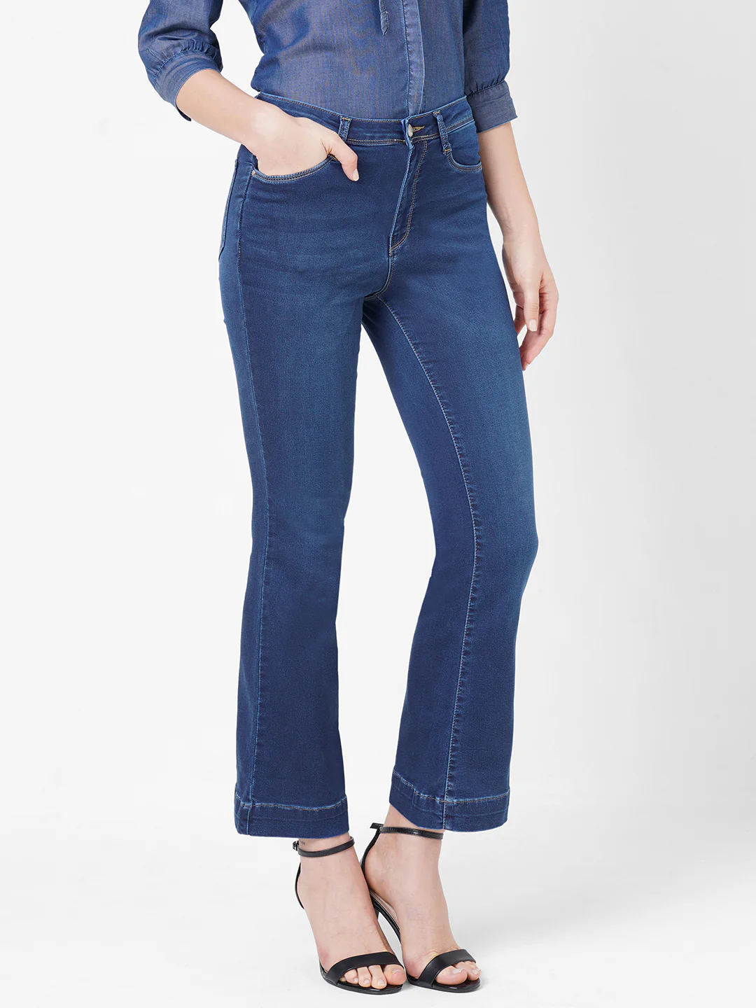 Women Light Blue High-Rise Flare Jeans - Image 4