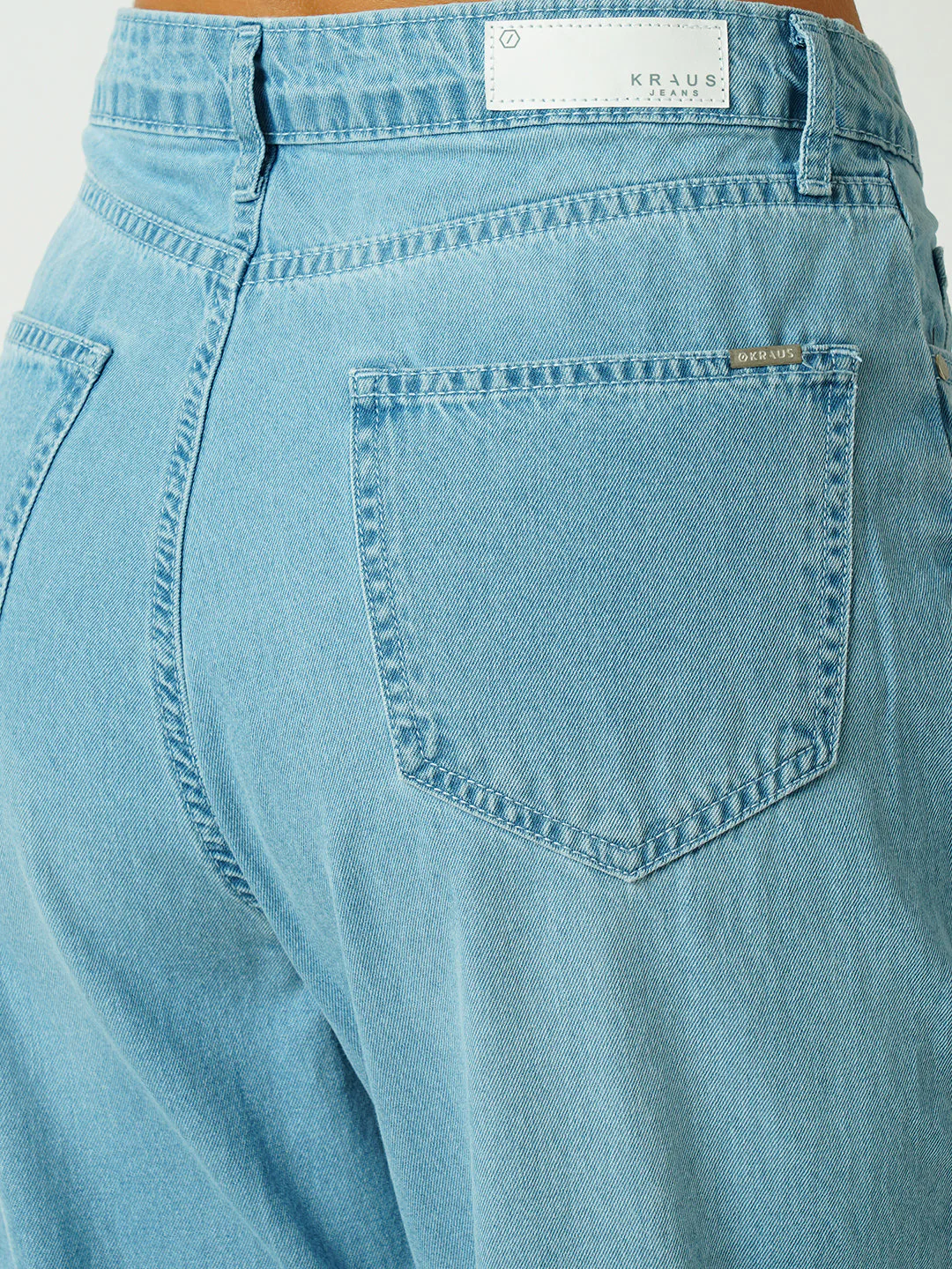 Women Light Blue High-Rise Loose Straight Jeans - Image 5