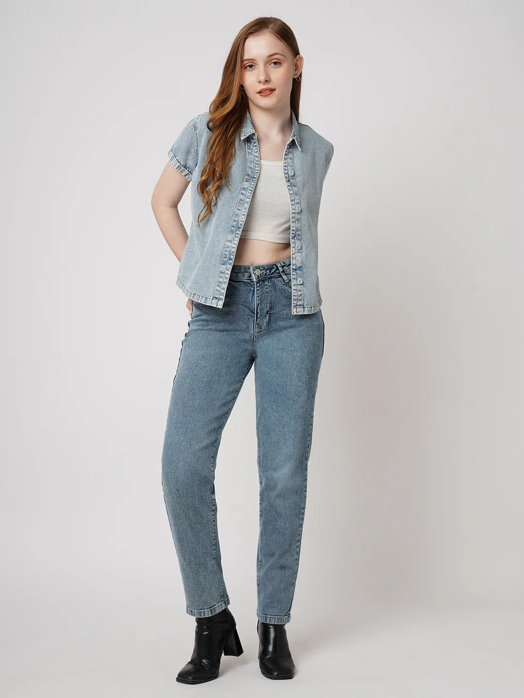 Women Light Blue High-Rise Mom Fit Jeans - Image 4
