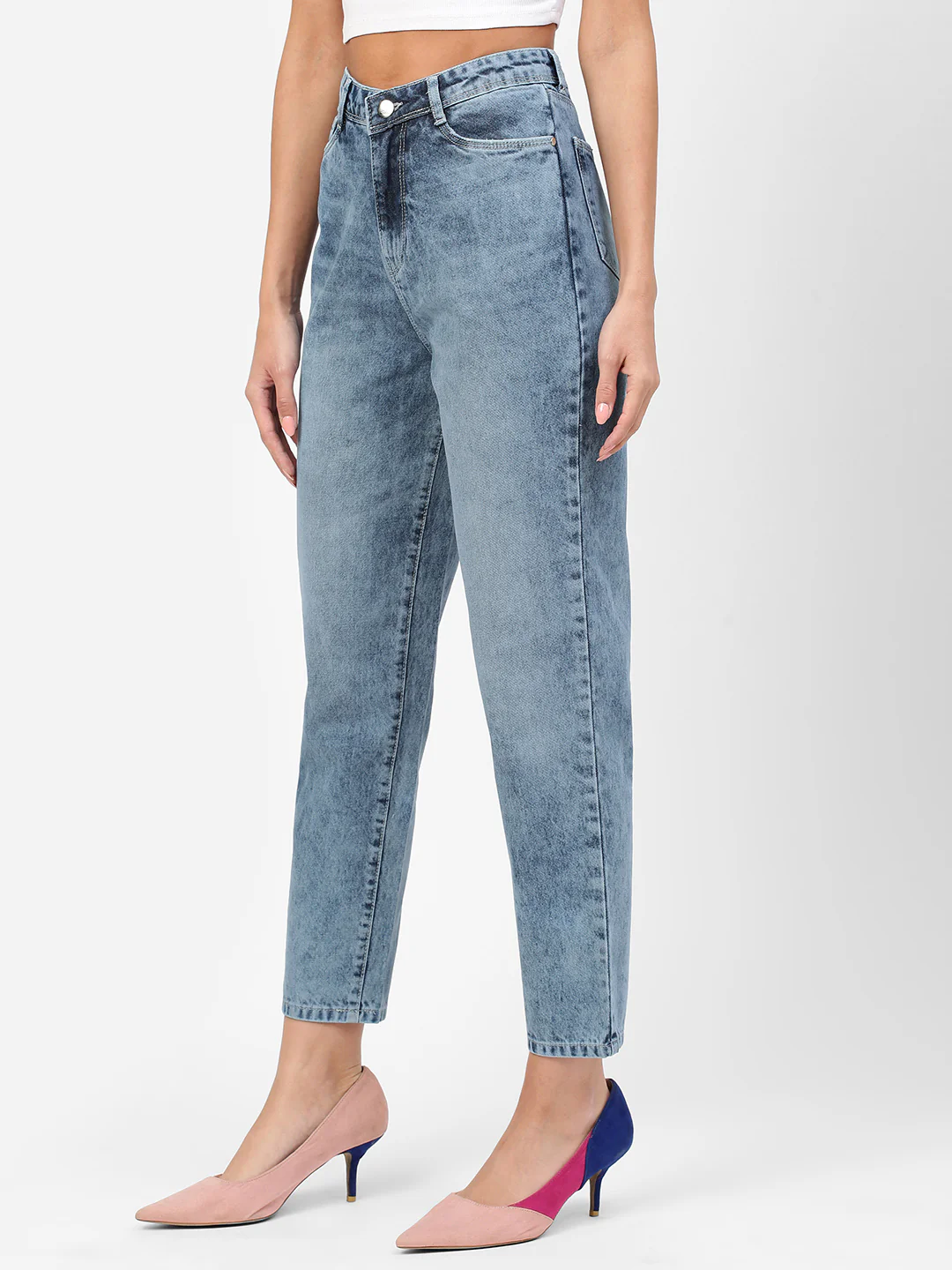 Women Light Blue High-Rise Mom Fit Jeans - Image 5