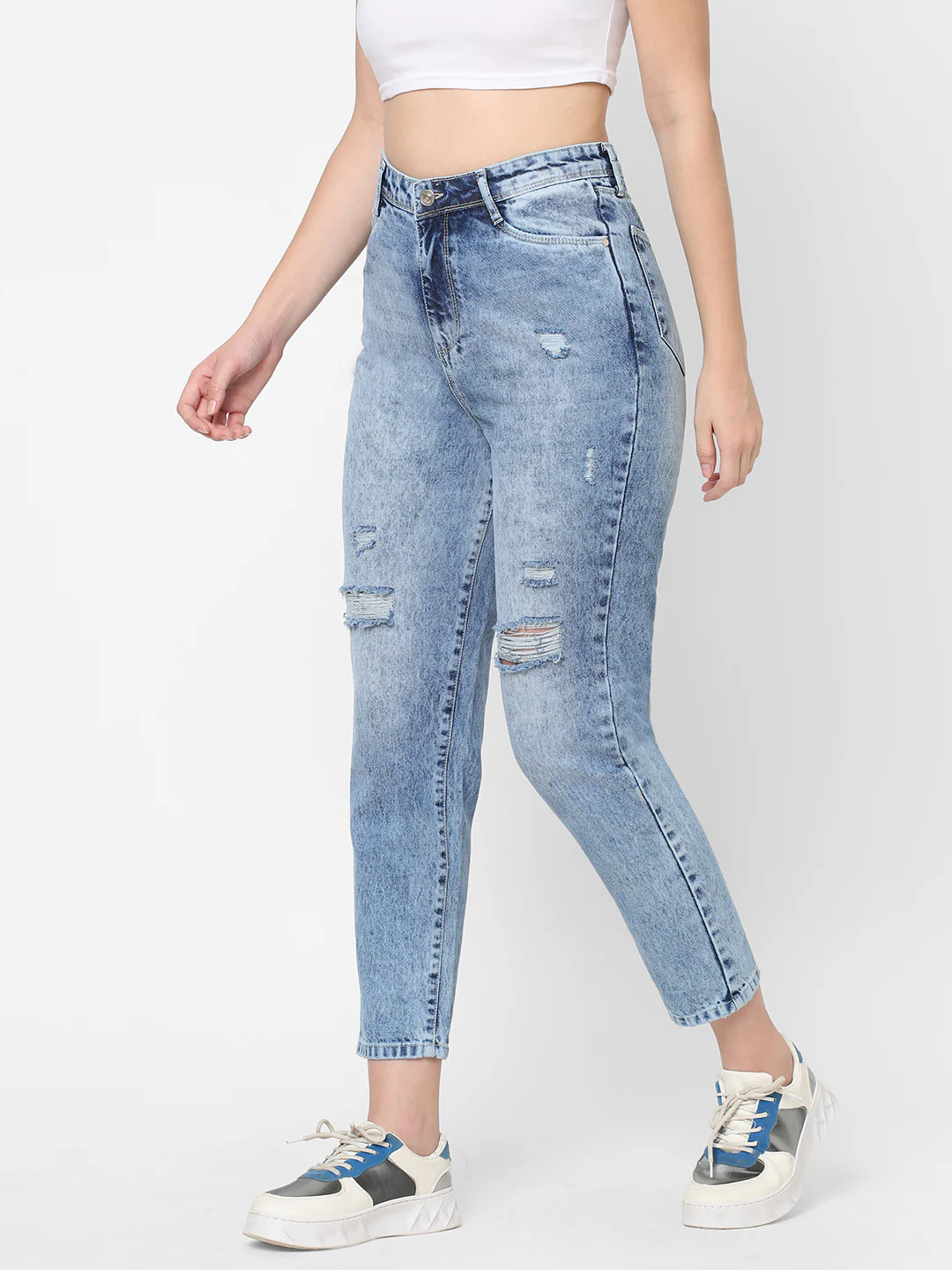 Women Light Blue High-Rise Mom Fit Jeans - Image 4