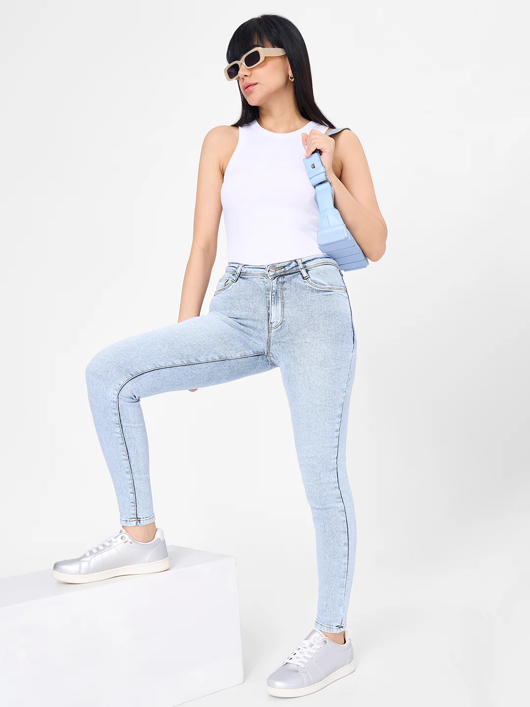 Women Light Blue High-Rise Skinny Jeans - Image 4