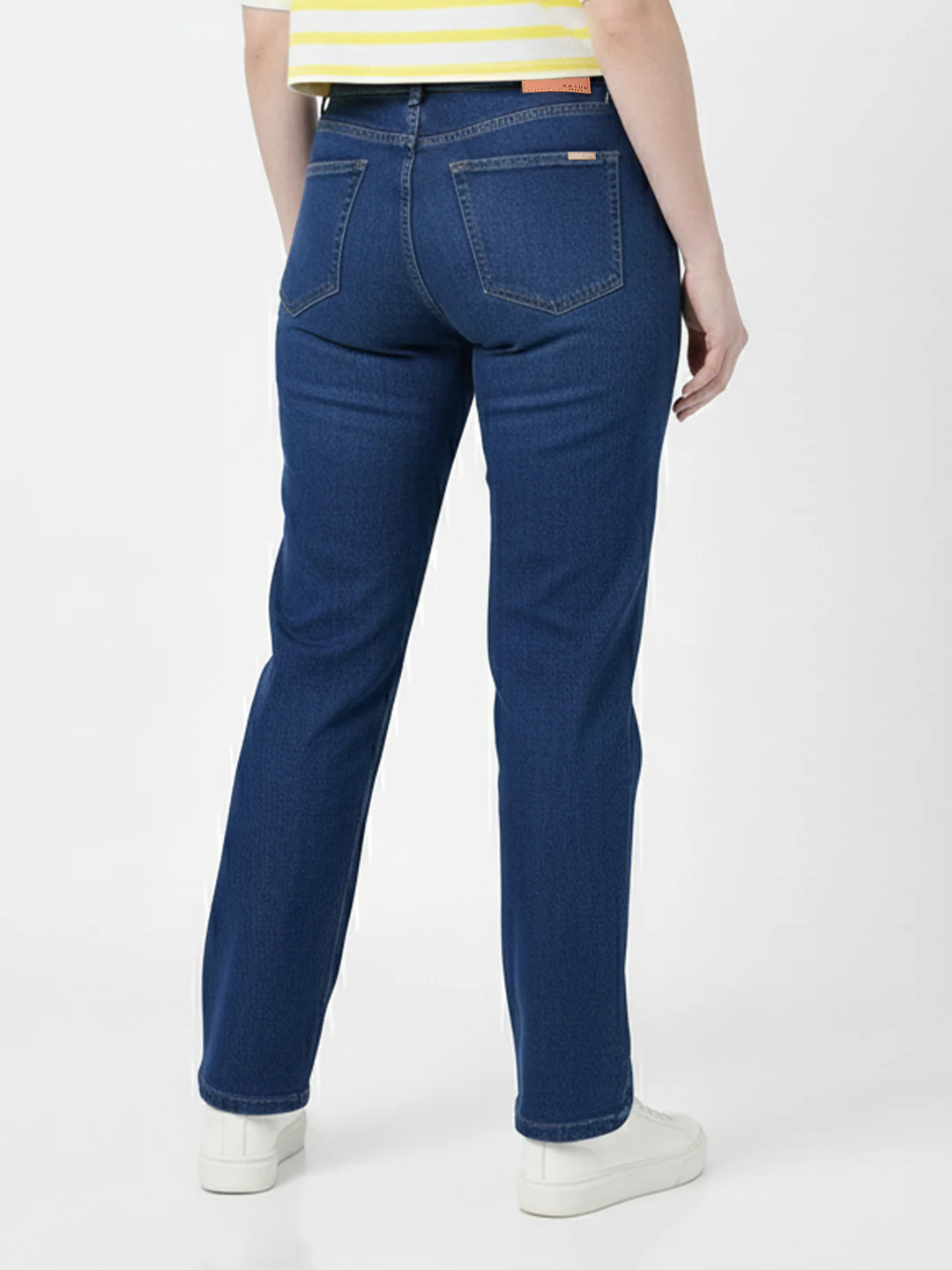 Women Light Blue High-Rise Slim Straight Fit Jeans - Image 3