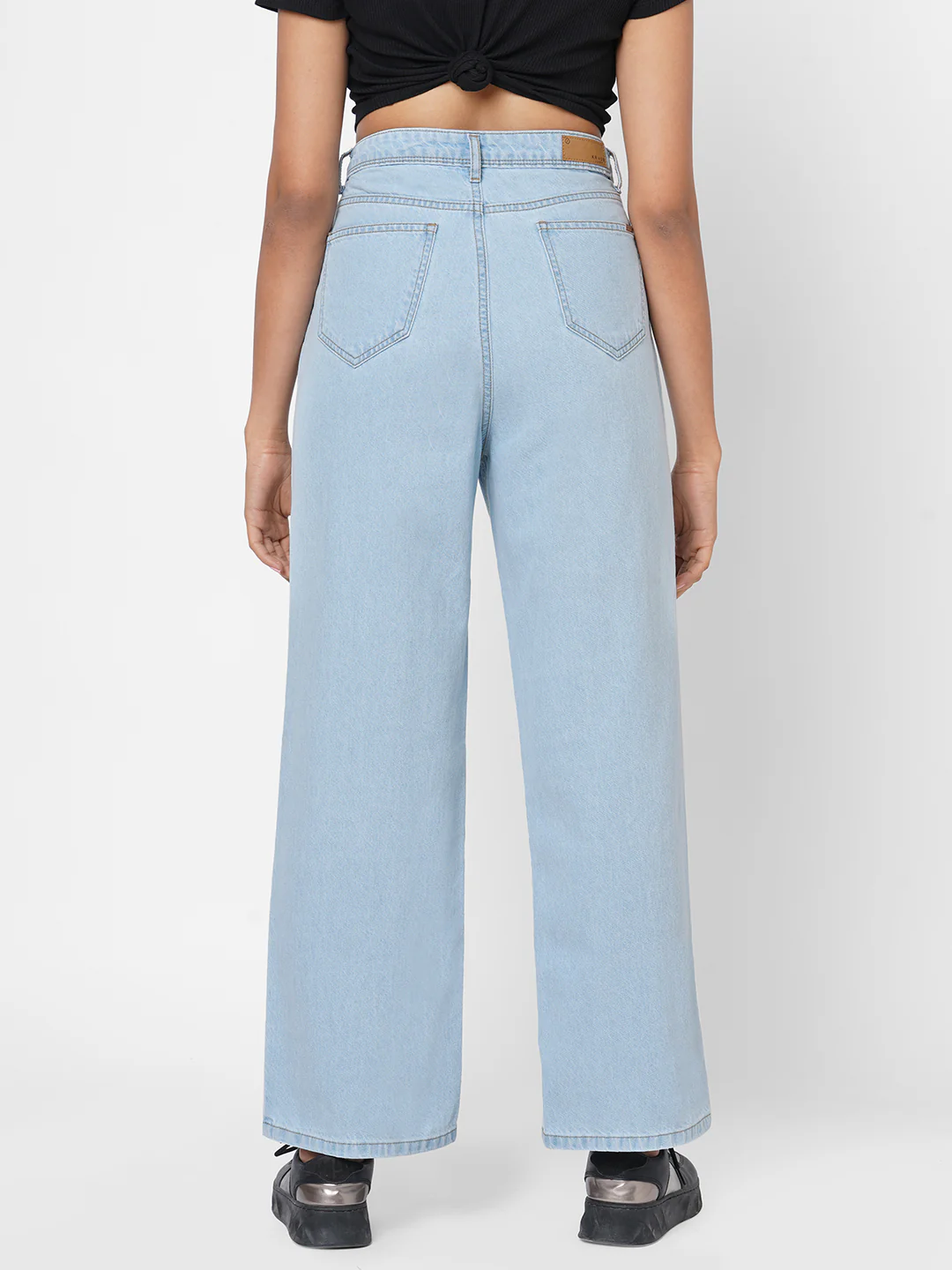 Women Light Blue High-Rise Wide Leg Jeans - Image 3