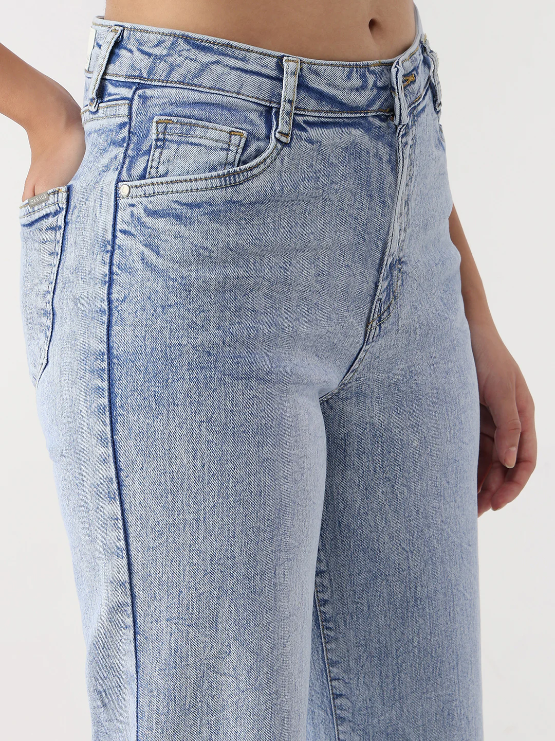 Women Light Blue Wide Leg Jeans - Image 4