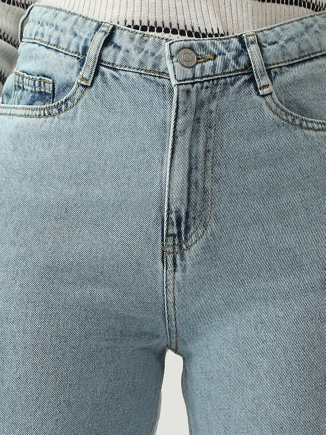 Women Light High-Rise Wide Leg Jeans - Image 4