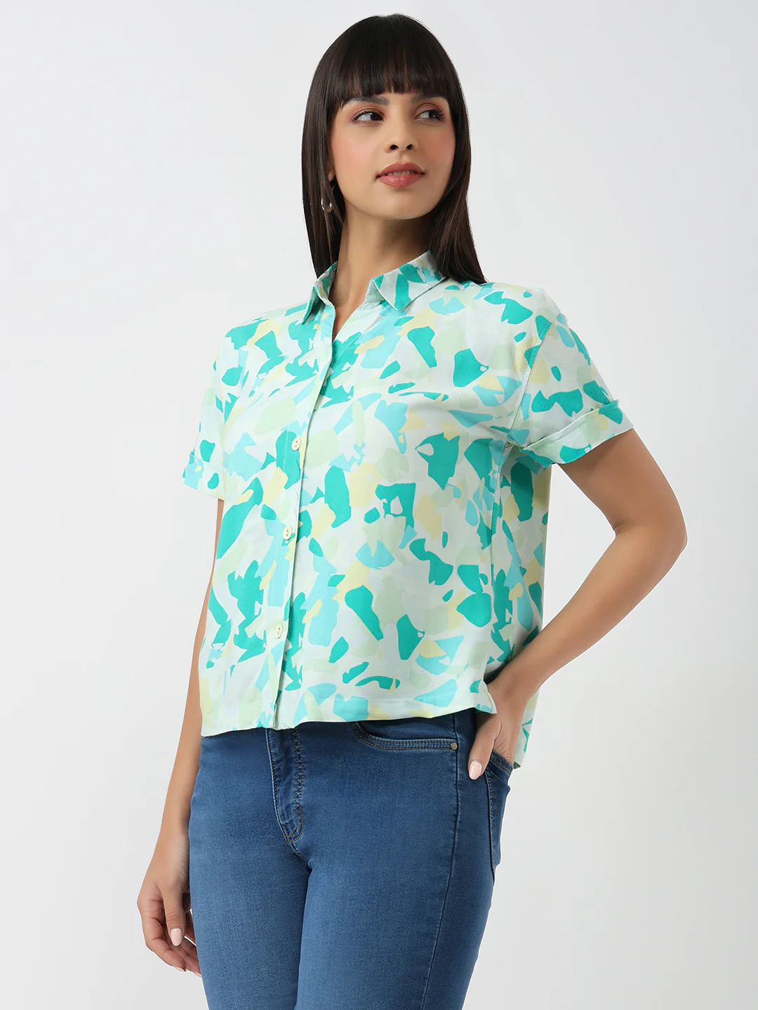 Women Marble Print Crop Shirt - Image 4
