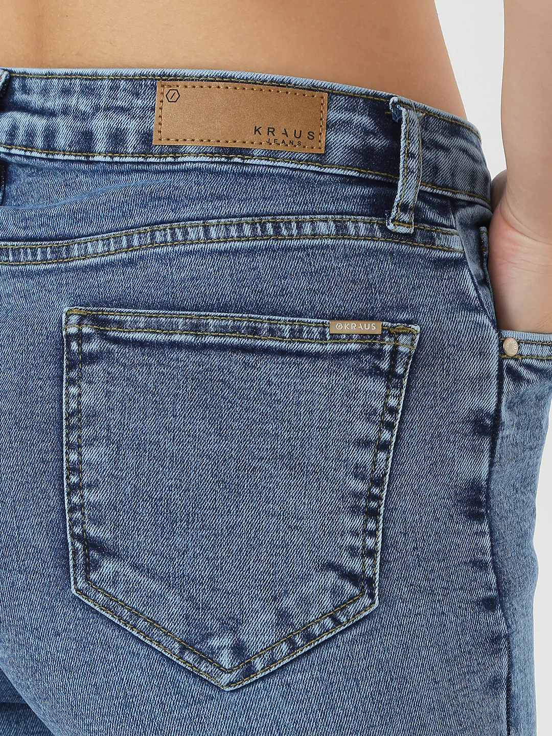 Women Medium Blue Loose Straight Jeans - Image 7