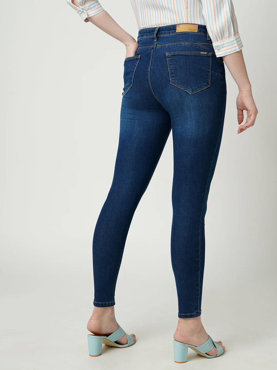 Women Mid-Rise Push Up Super Skinny Jeans - Image 3