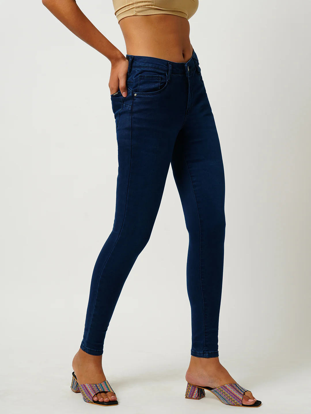 Women Mid-Rise Sculpt Fit Jeans - Image 4
