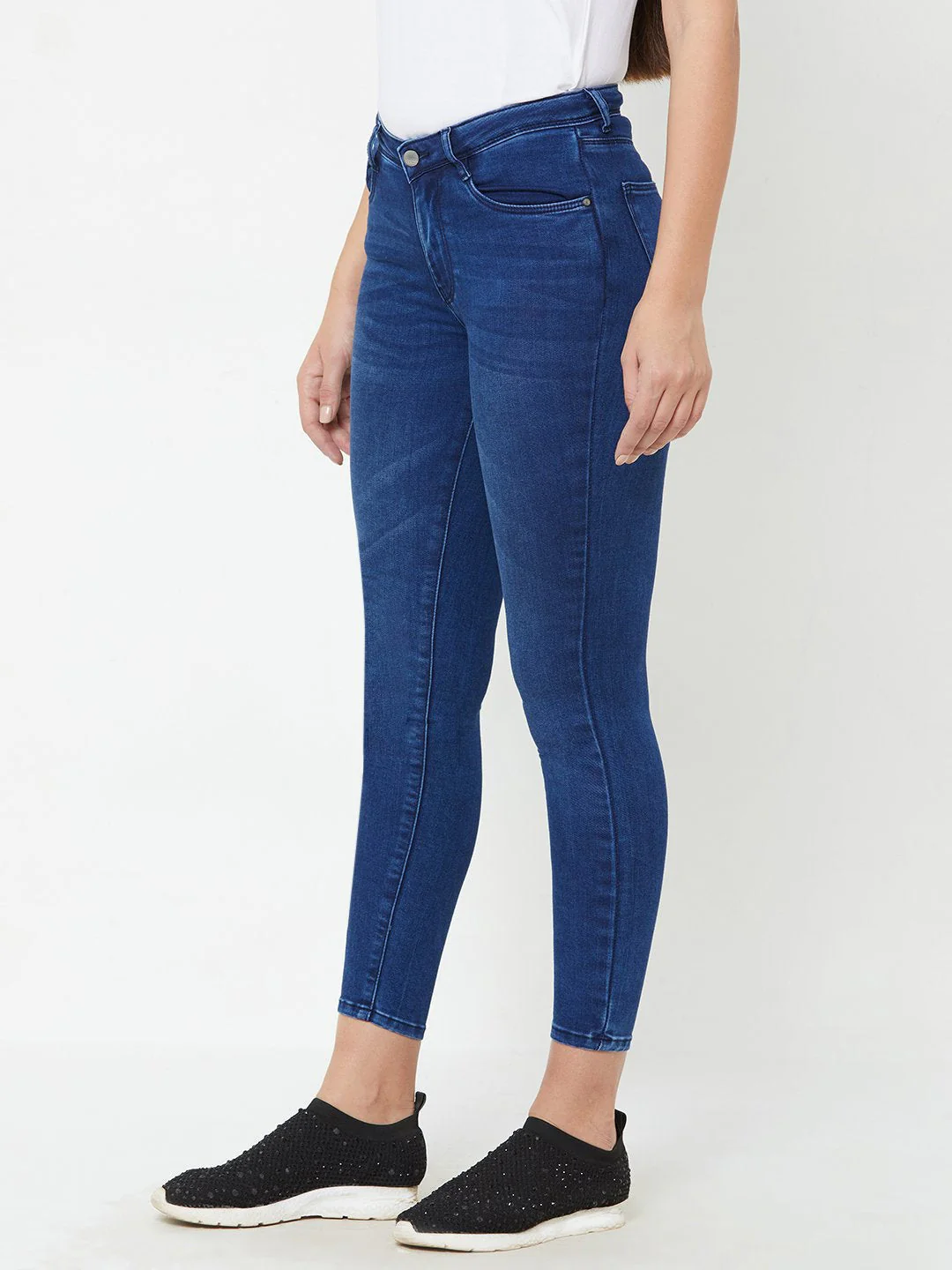 Women Mid-Rise Skinny Crop Jeans - Image 4