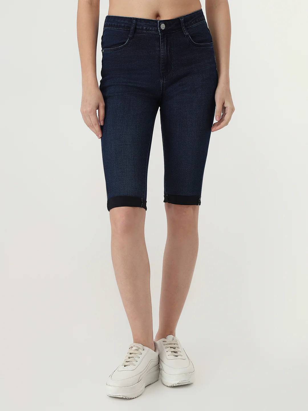 Women Mid-Rise Slim Fit Capri - Image 2