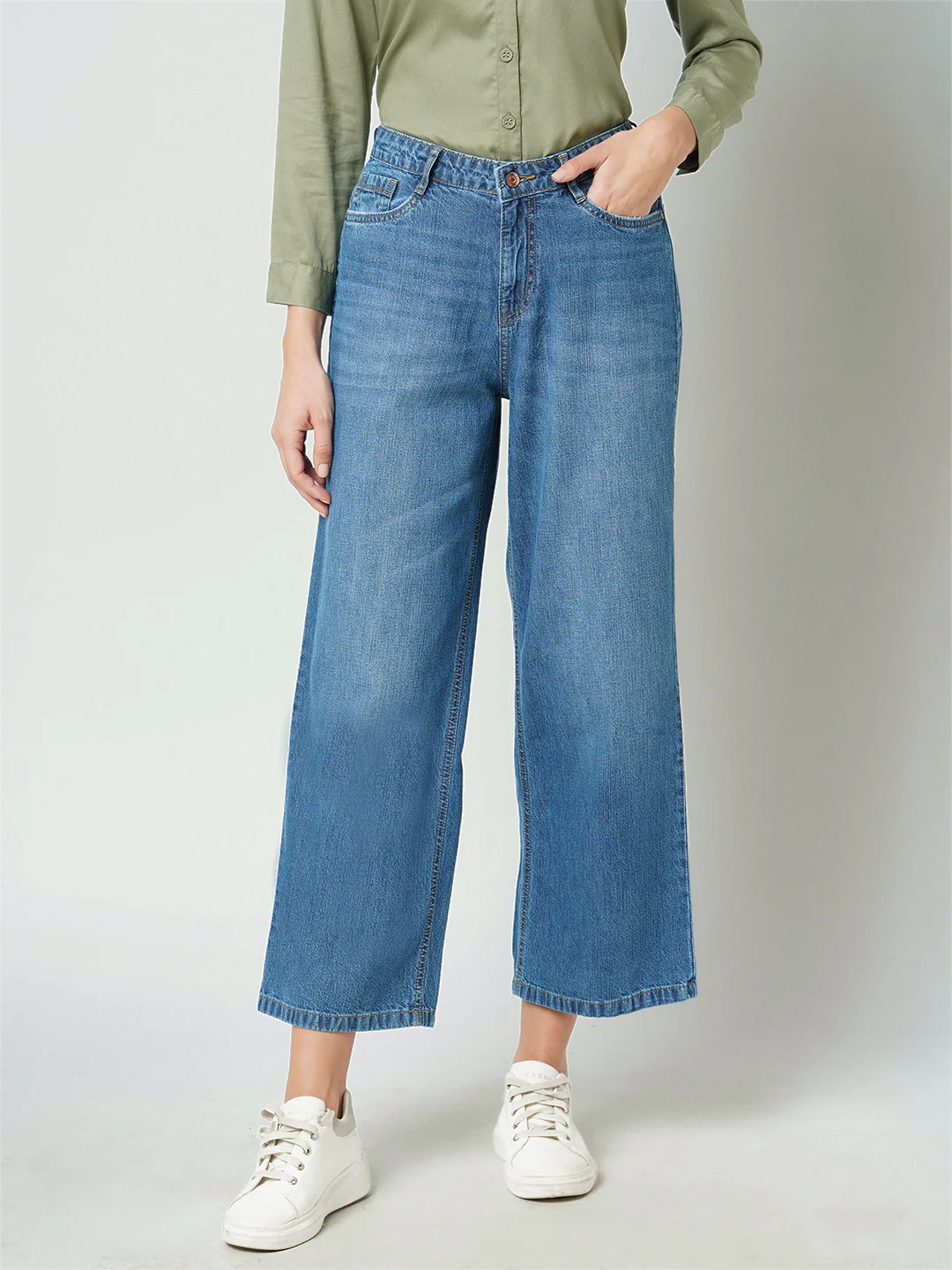 Women Mid-Rise Wide Leg Jeans - Image 2