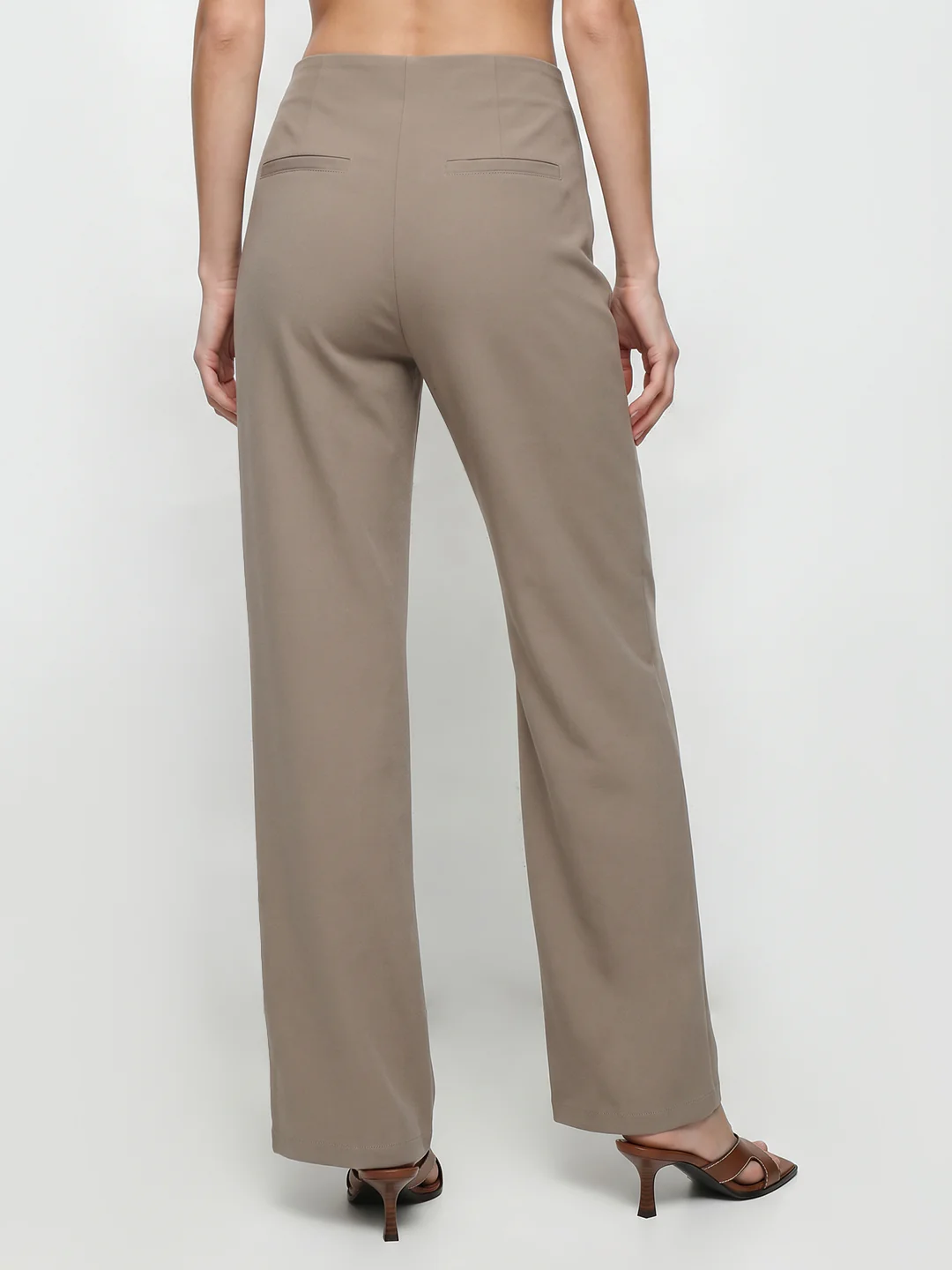 Women Oatmilk High-Rise Tregging - Image 3
