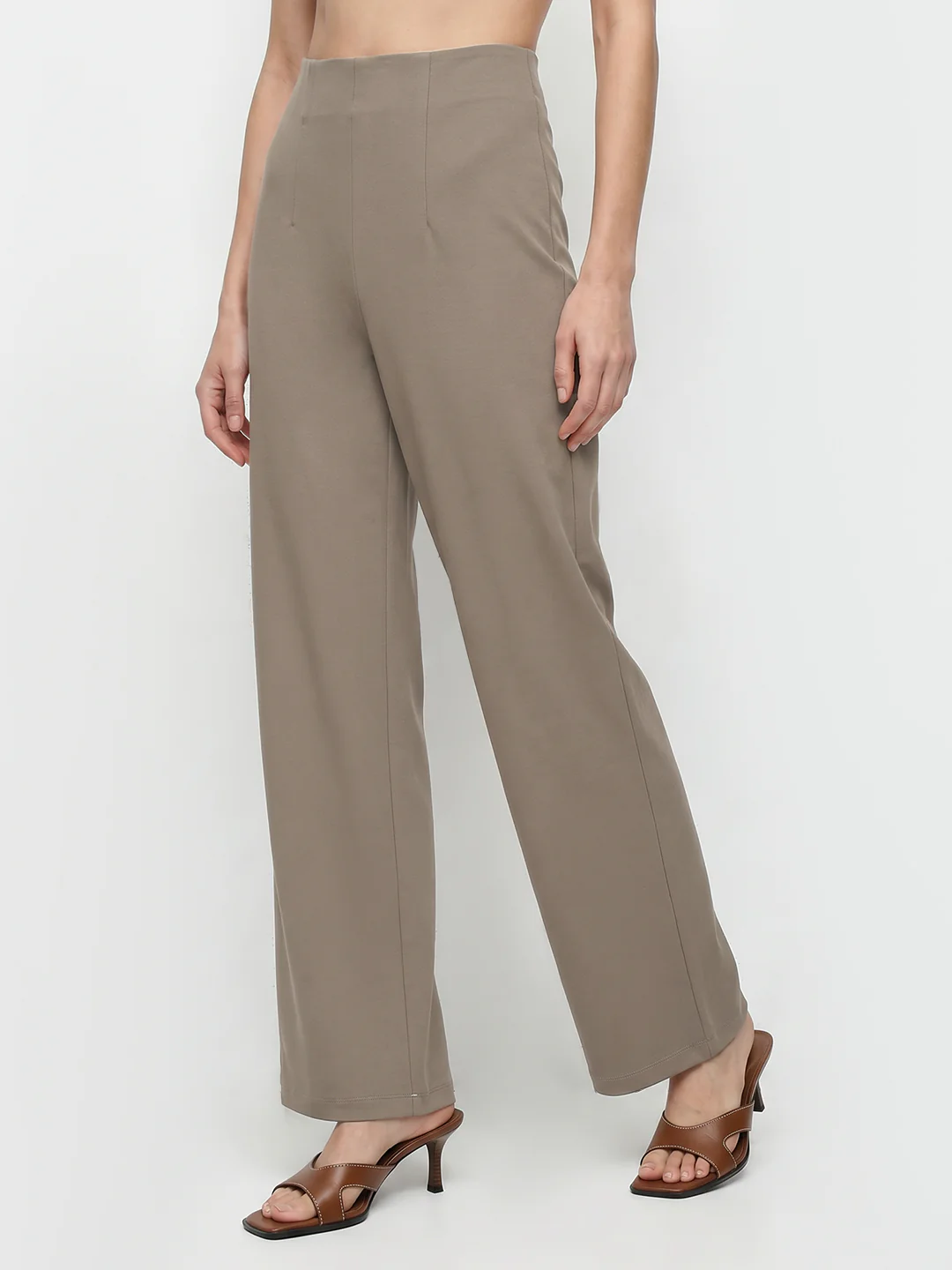 Women Oatmilk High-Rise Tregging - Image 8