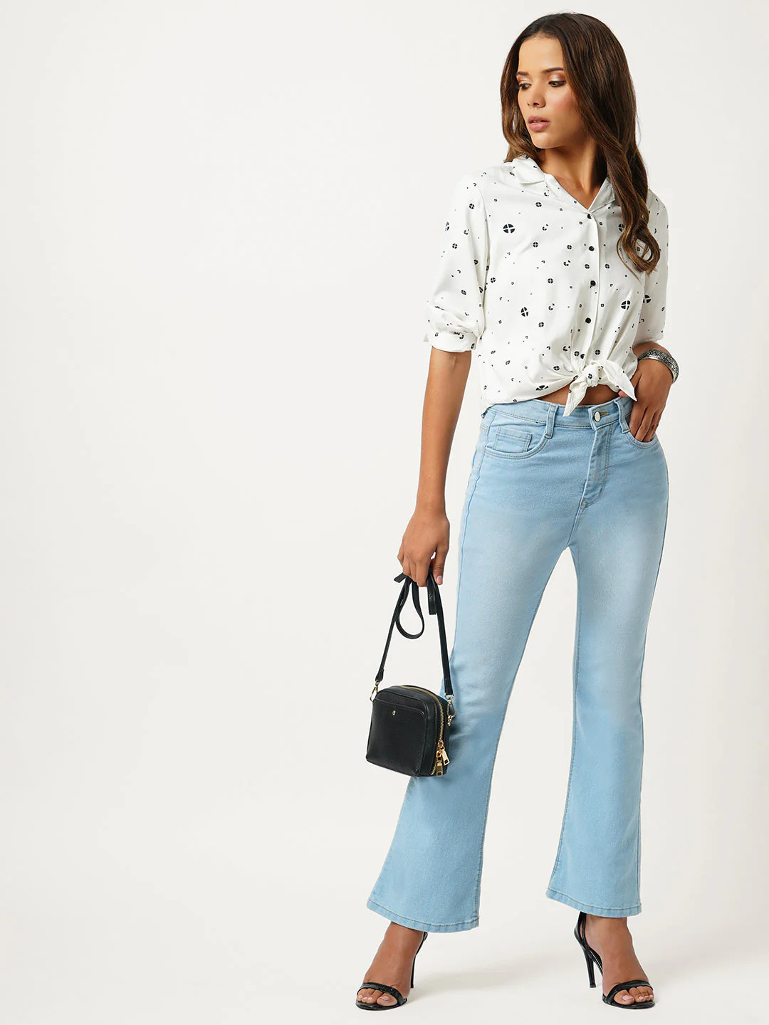 Women Off White Printed Crop Shirt - Image 2