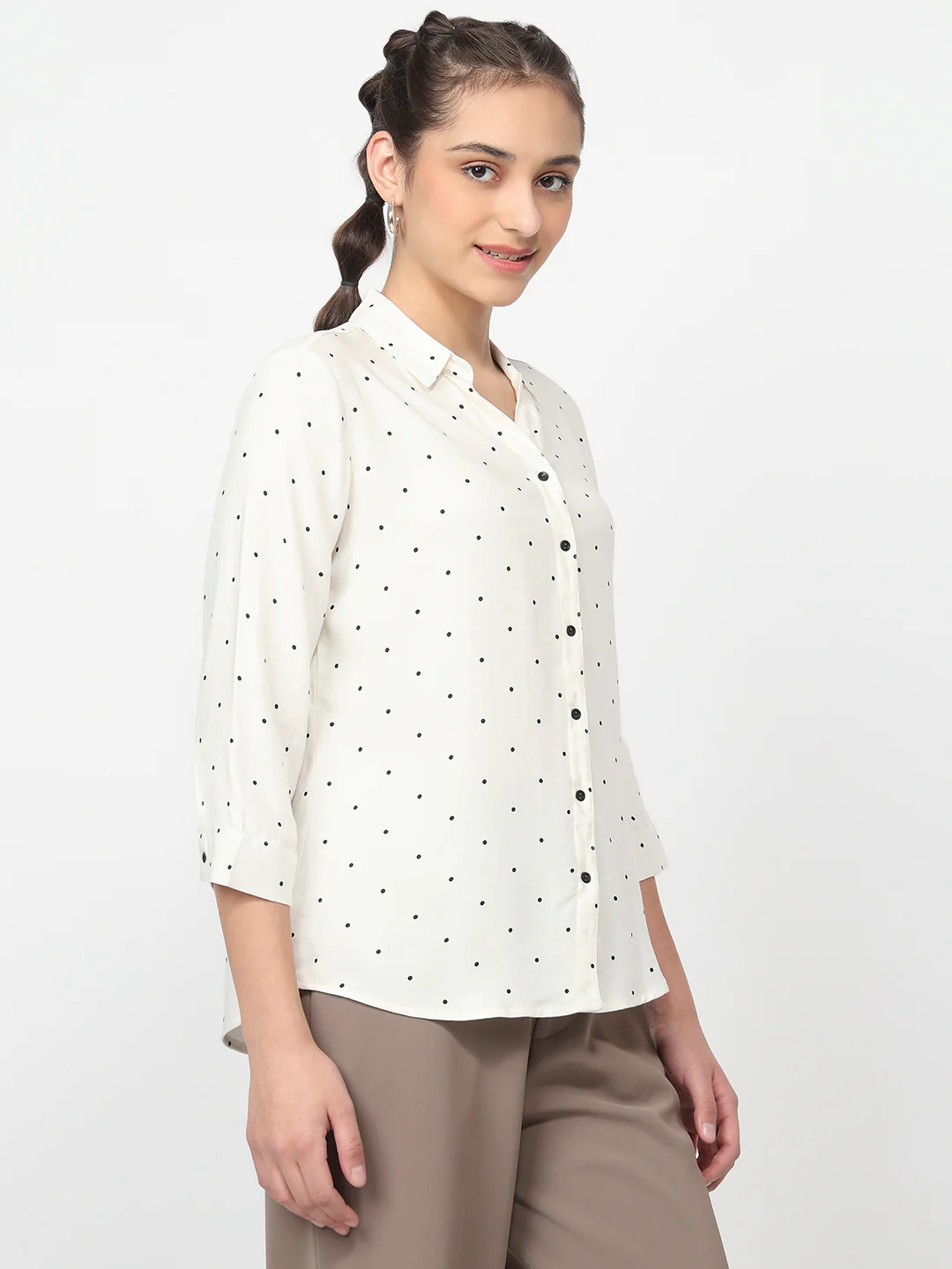 Women Off White Shirt - Image 5