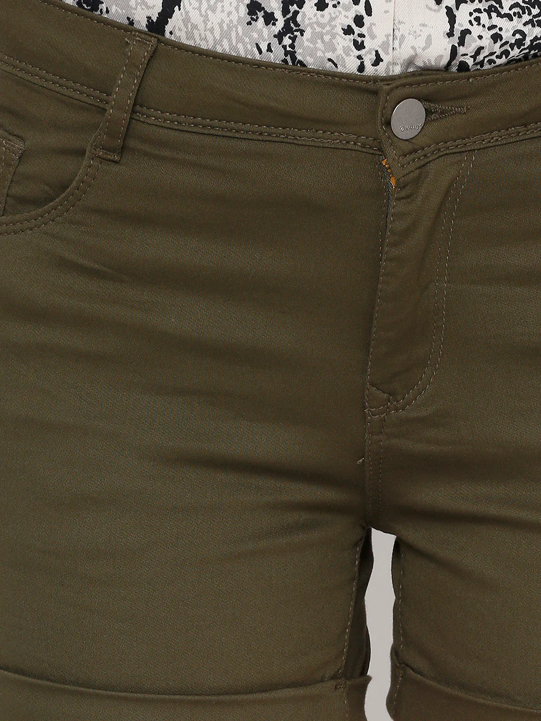 Women Olive High-Rise Slim Shorts - Image 4