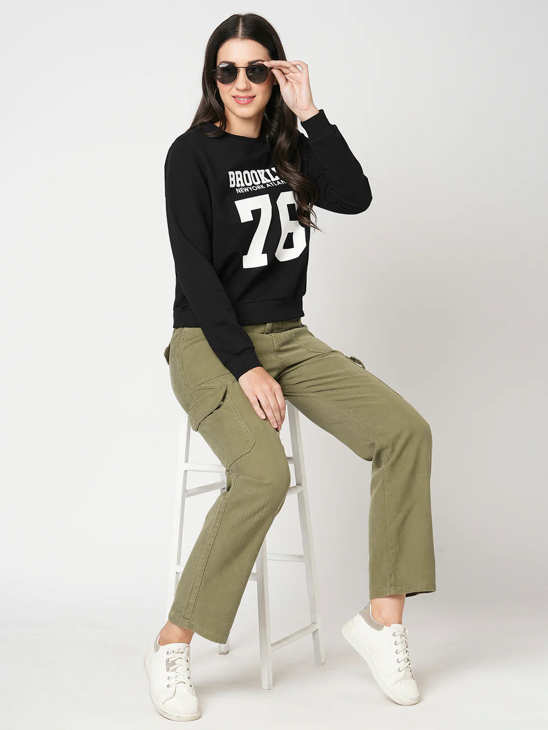 Women Olive Mid-Rise Cargo - Image 3