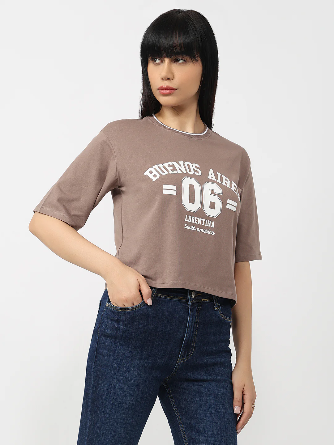 Women Oyster Graphic Crop Tees - Image 5