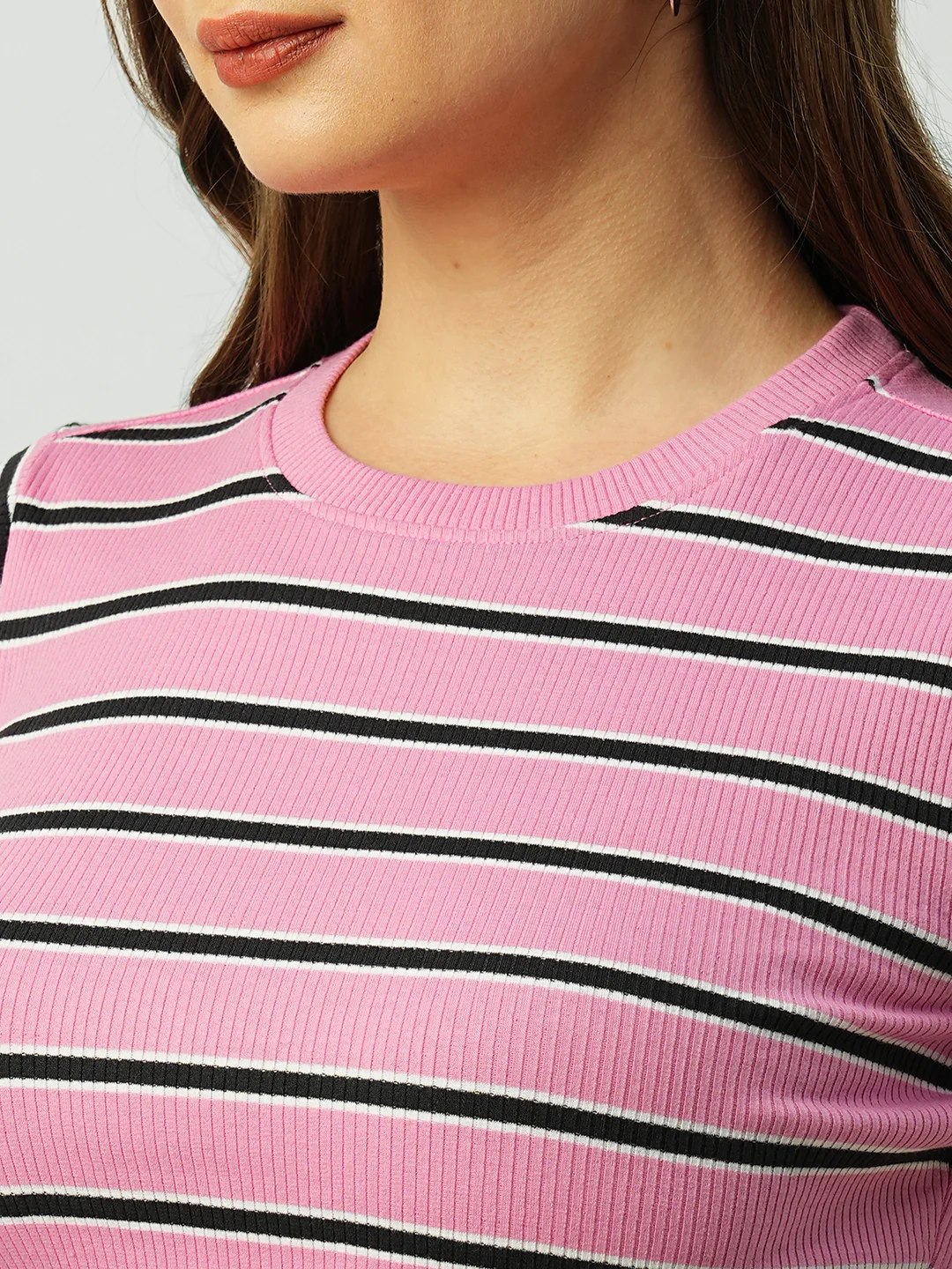 Women Pink Crop T-Shirt - Image 4