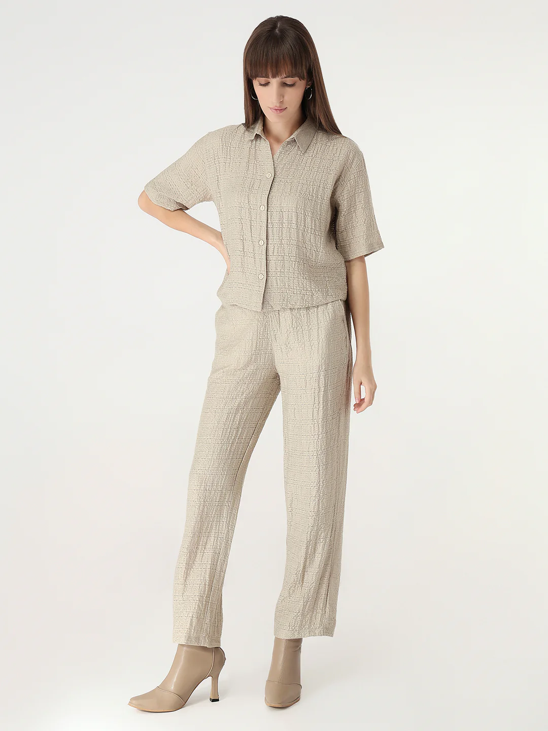 Women Pumice Stone Crop Shirt - Image 4