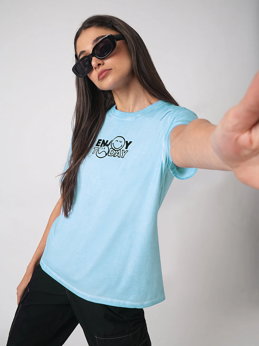 Women Sky Cold Dye Boxy Graphic Tees - Image 5
