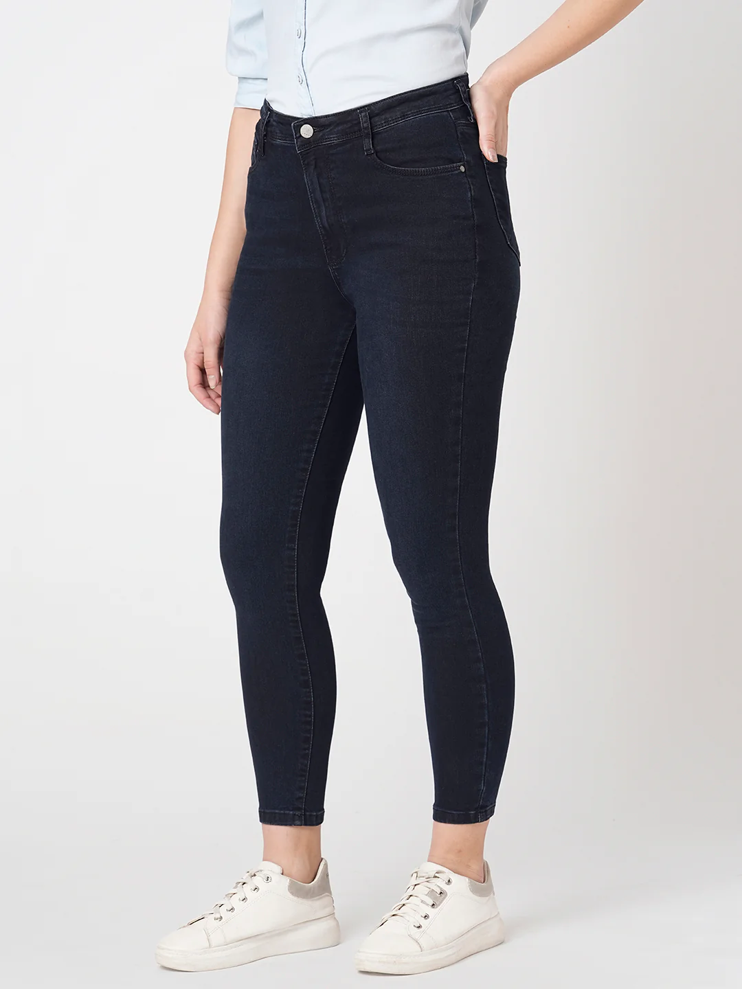 Women Sky High-Rise Skinny Fit Jeans - Image 8