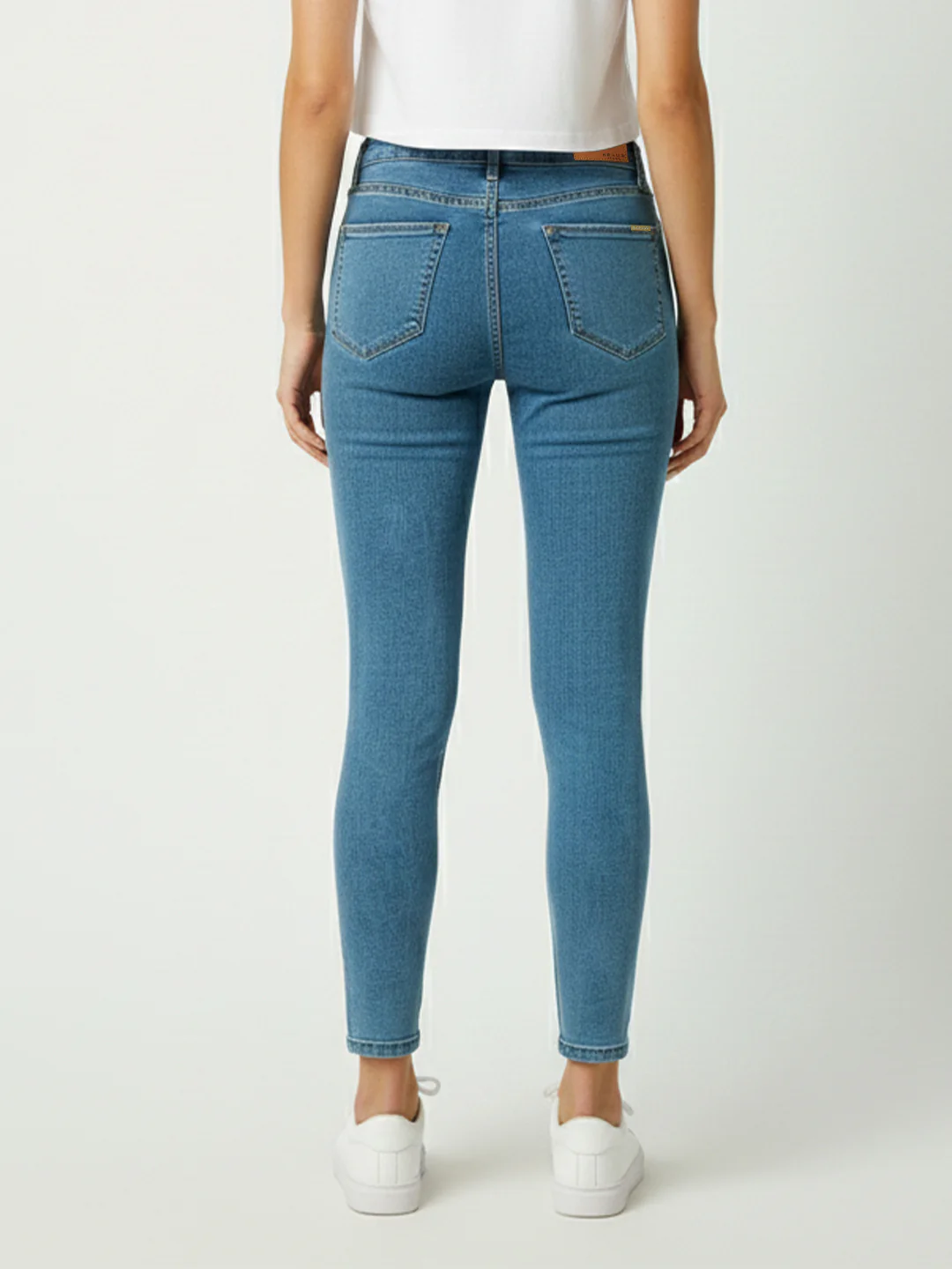 Women Sky High-Rise Skinny Fit Jeans - Image 3