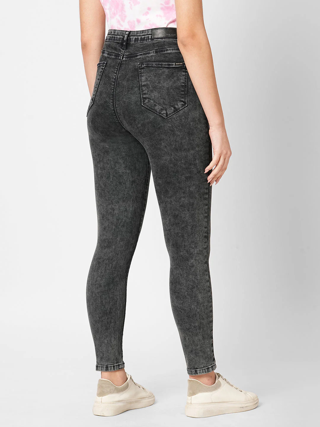 Women Sky High-Rise Skinny Fit Jeans - Image 3