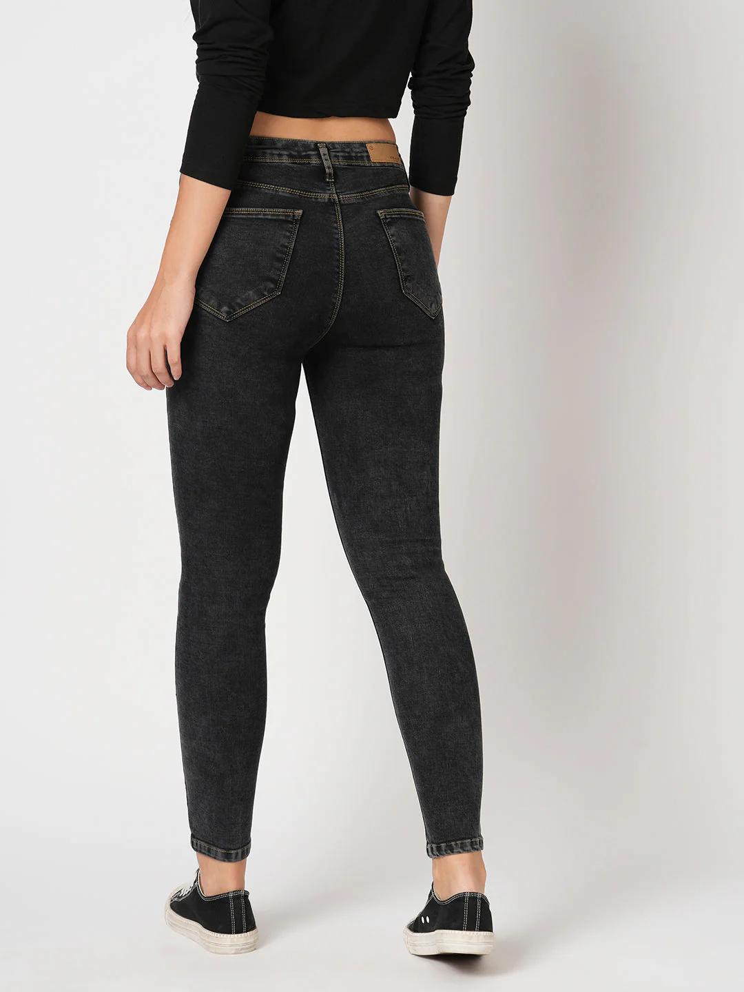 Women Sky High-Rise Skinny Fit Jeans - Image 3