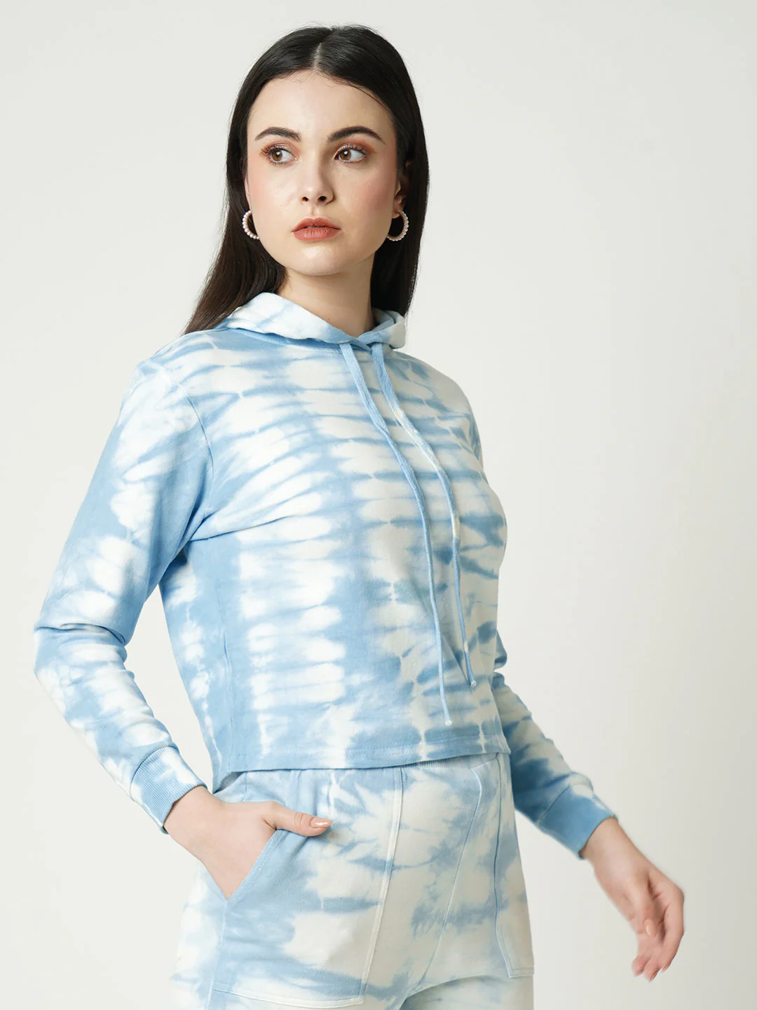 Women Sky Tie & Dyed Sweatshirt - Image 4
